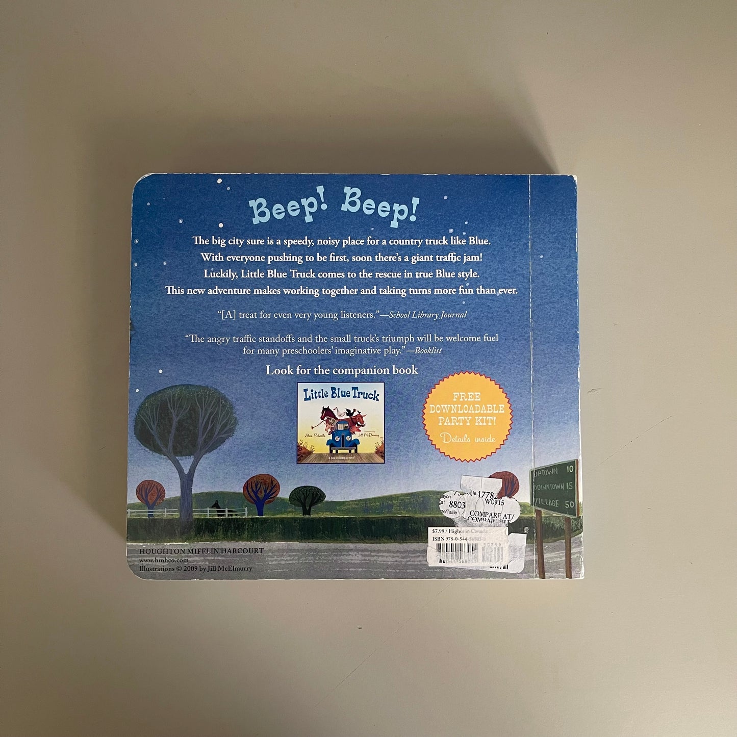 Little Blue Truck Leads the Way / Alice Schertle
