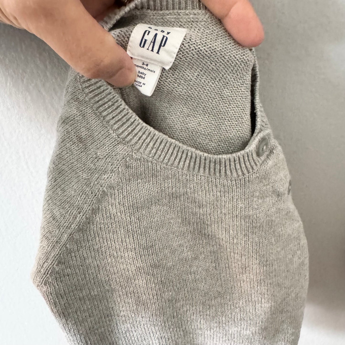 Gap / Light grey, white cotton knit set / 3-6M