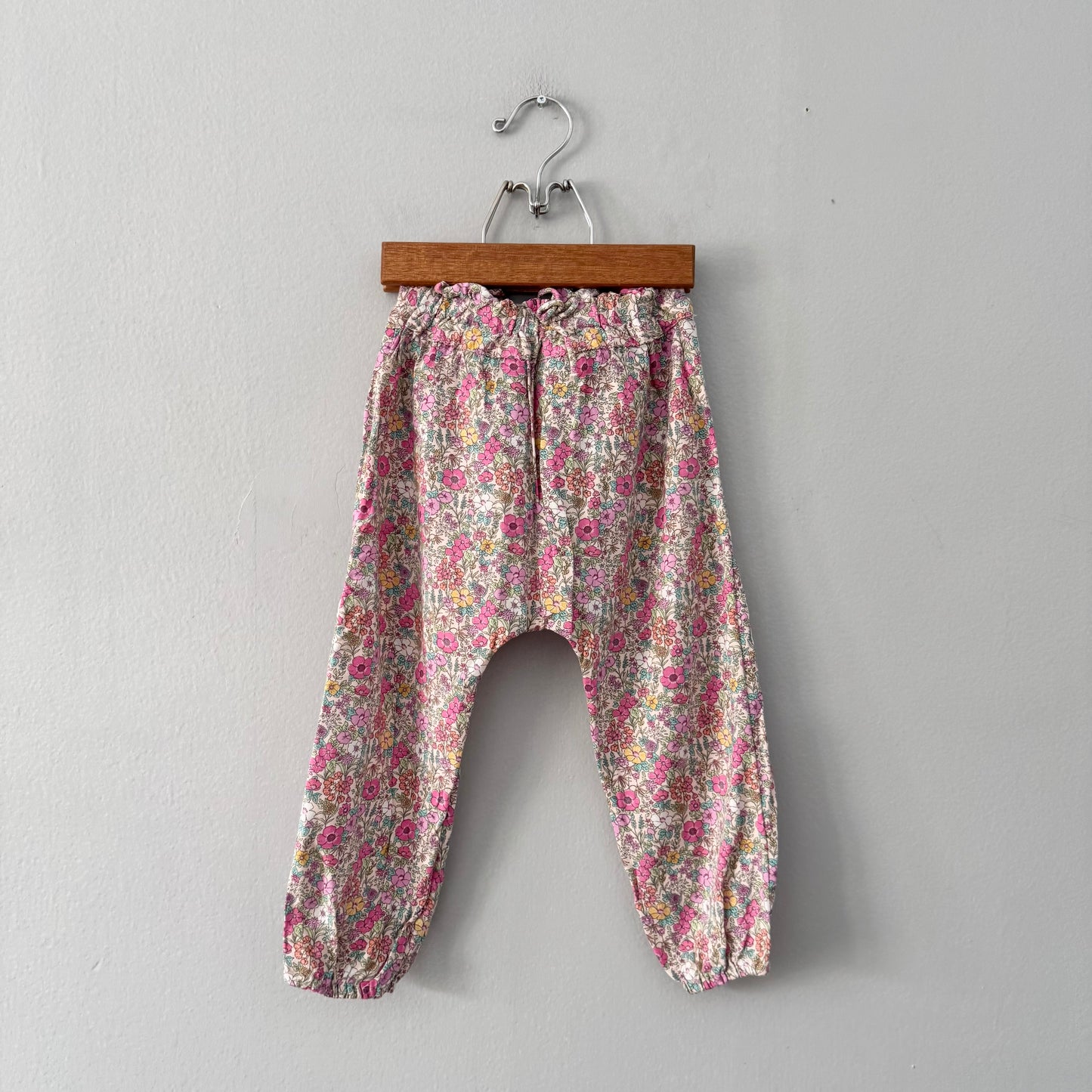 Next / Pink floral viscose pants / 2-3Y
