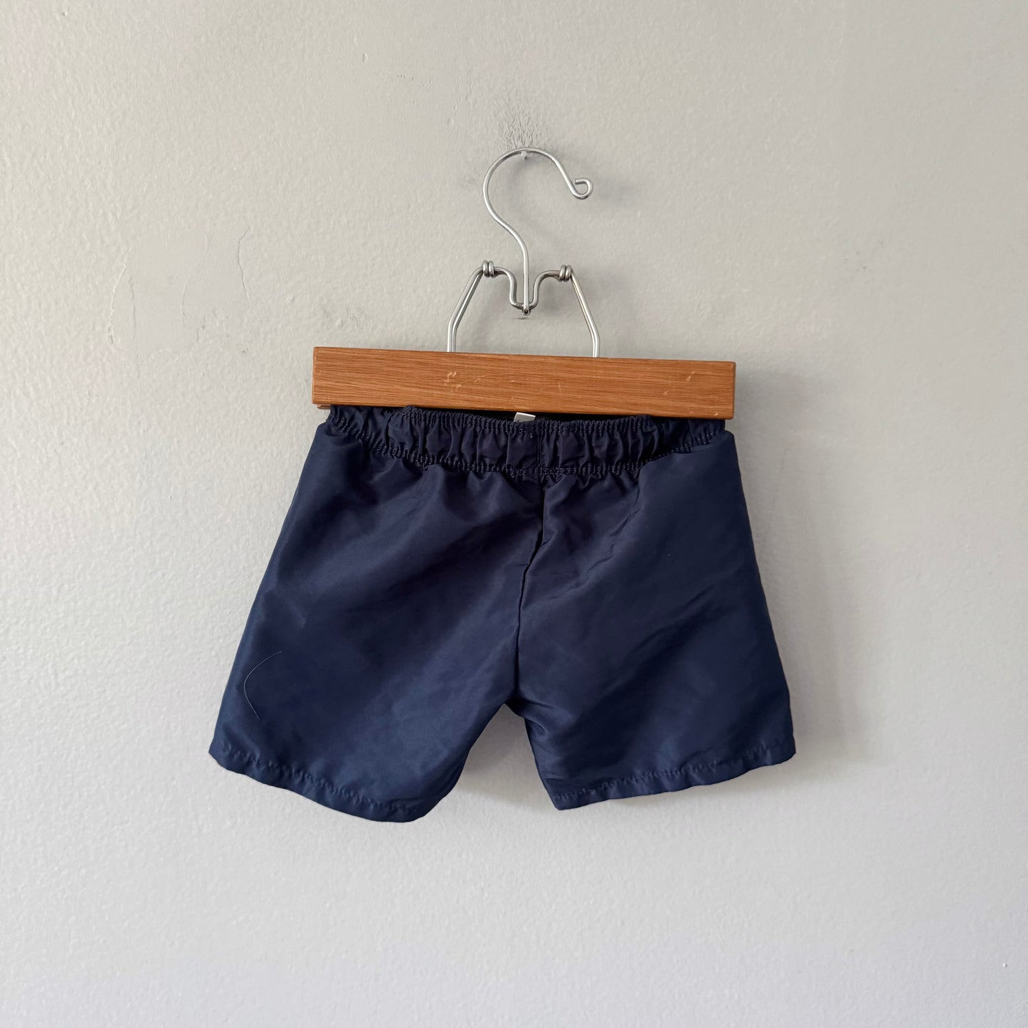 H&M / Navy swim trunks / 18-24M