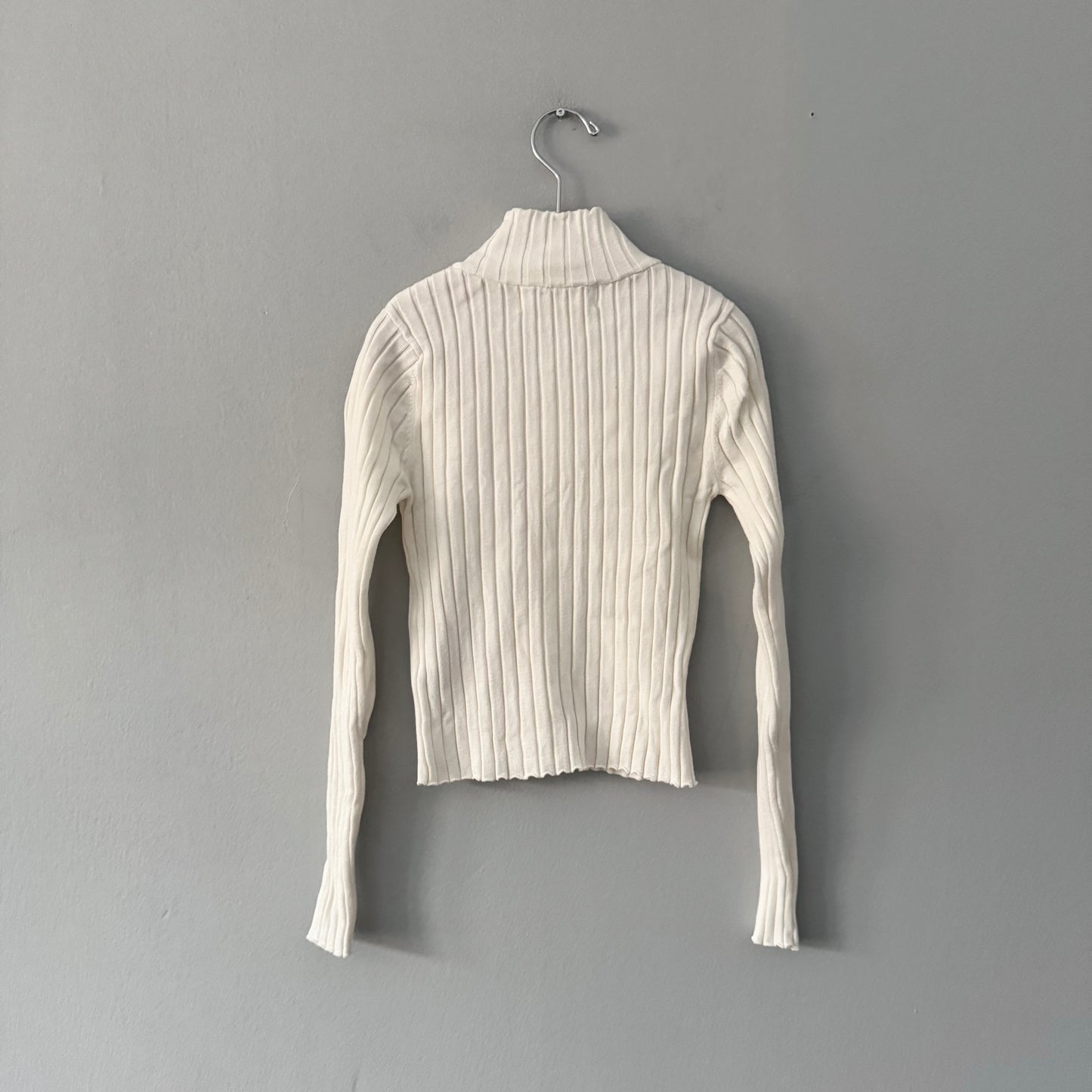 H&M / White ribbed knit zip up / 8-10Y