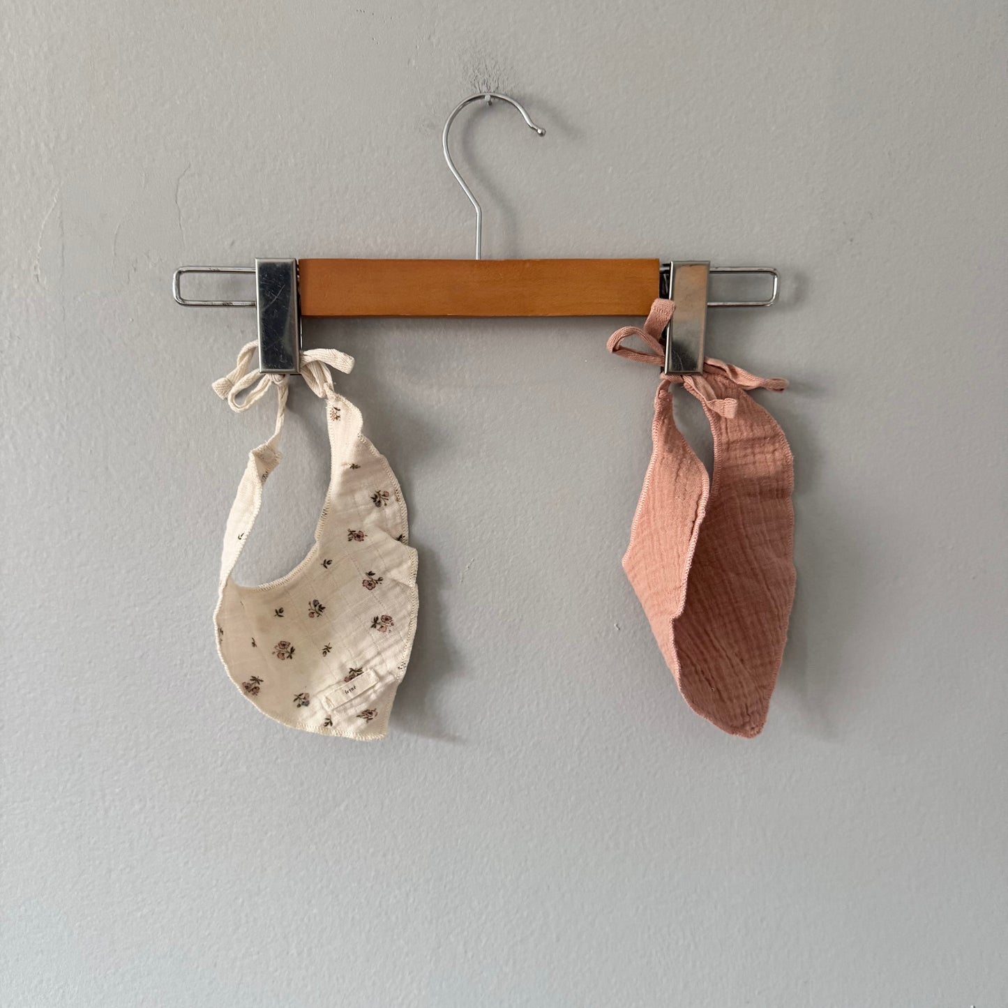 Ferne baby / 2 set of bib