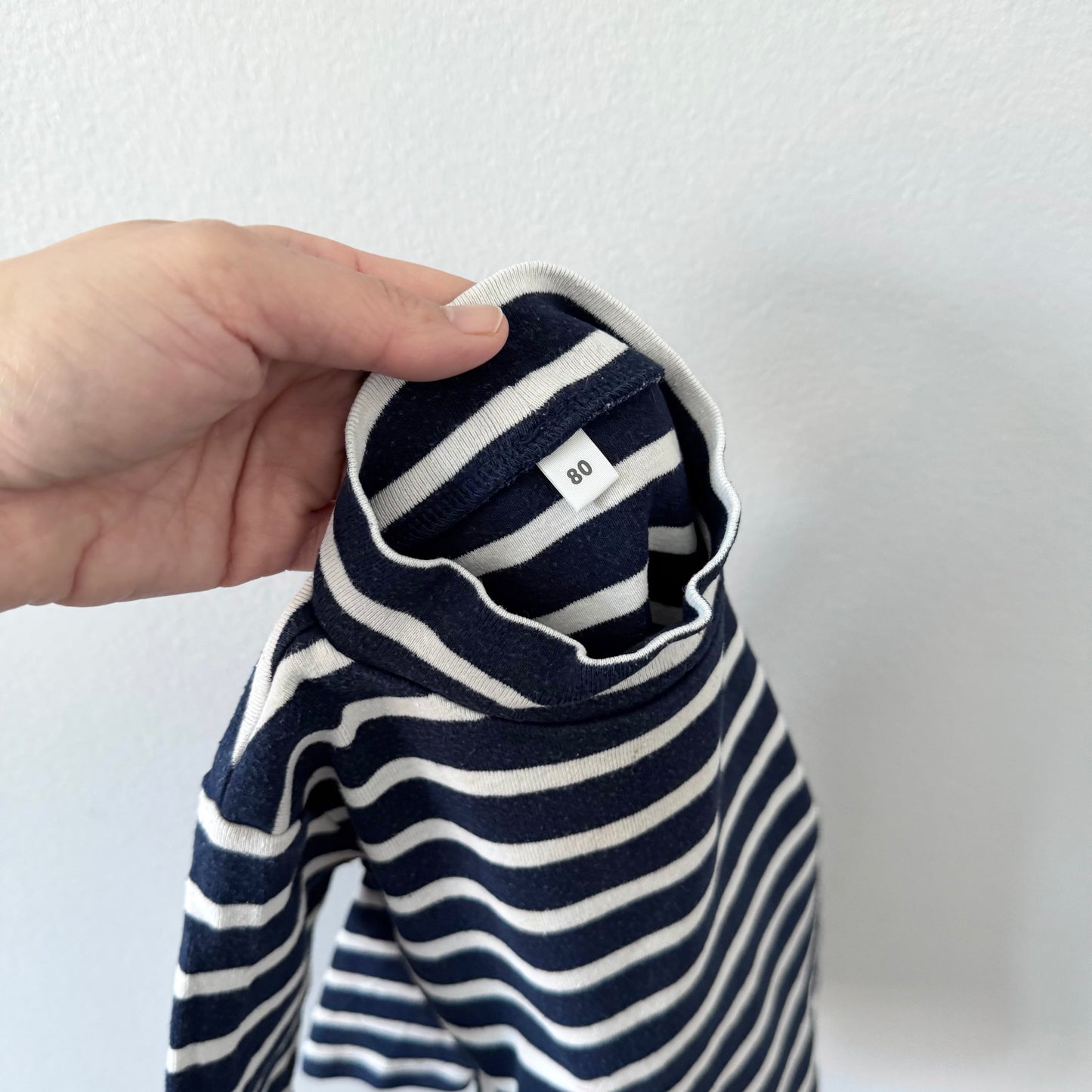 Muji / Haut à manches longues rayé marine et blanc / 80 cm (12 mois)