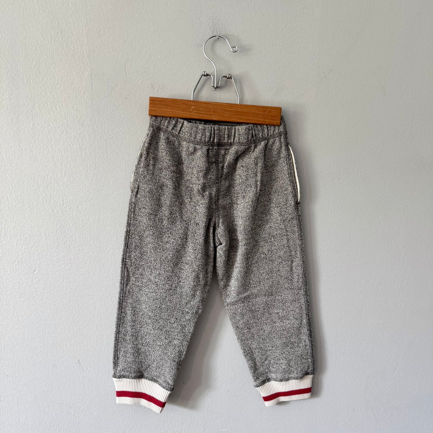 Roots / Salt and pepper sweatpants / 4T