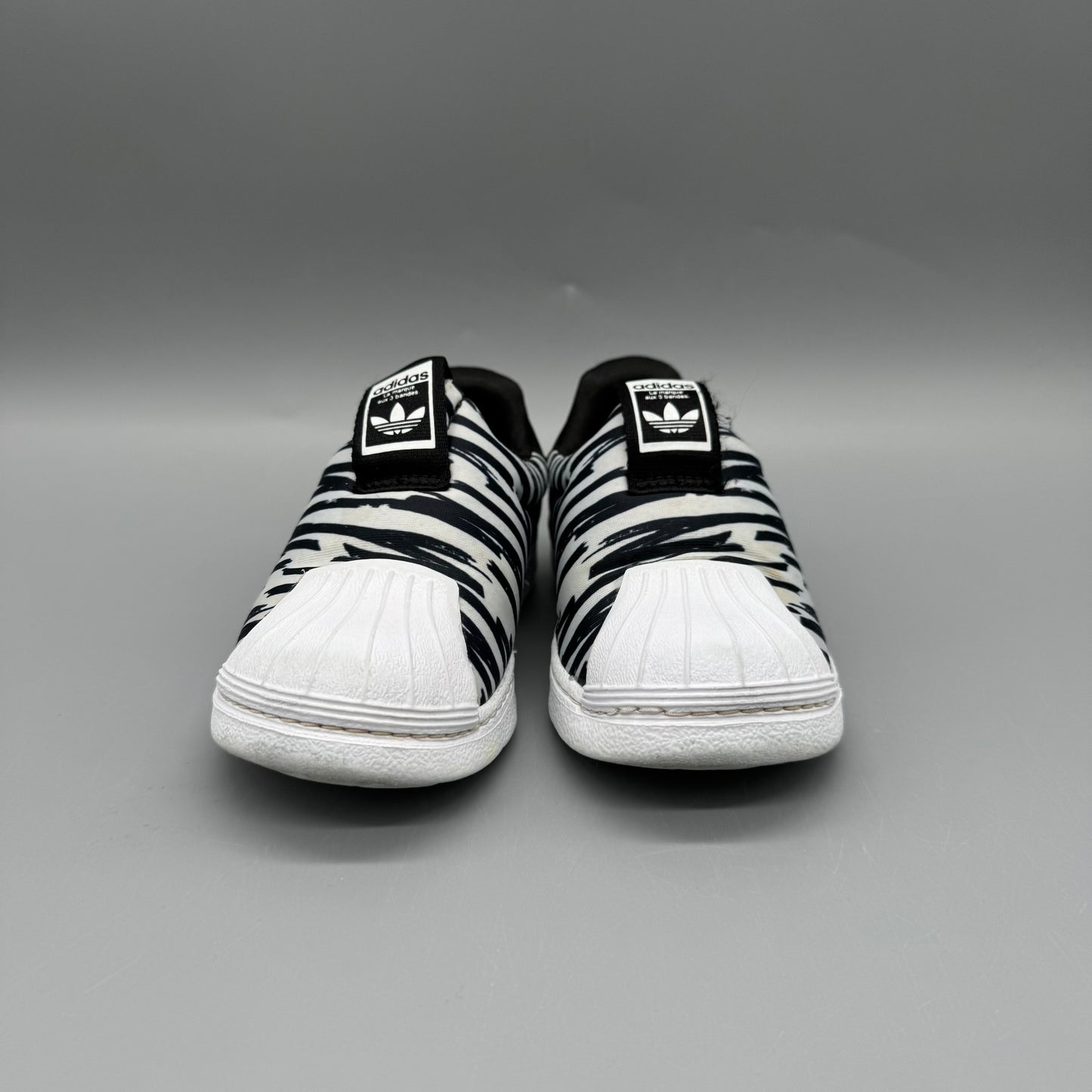 Adidas / Running Shoes / US6