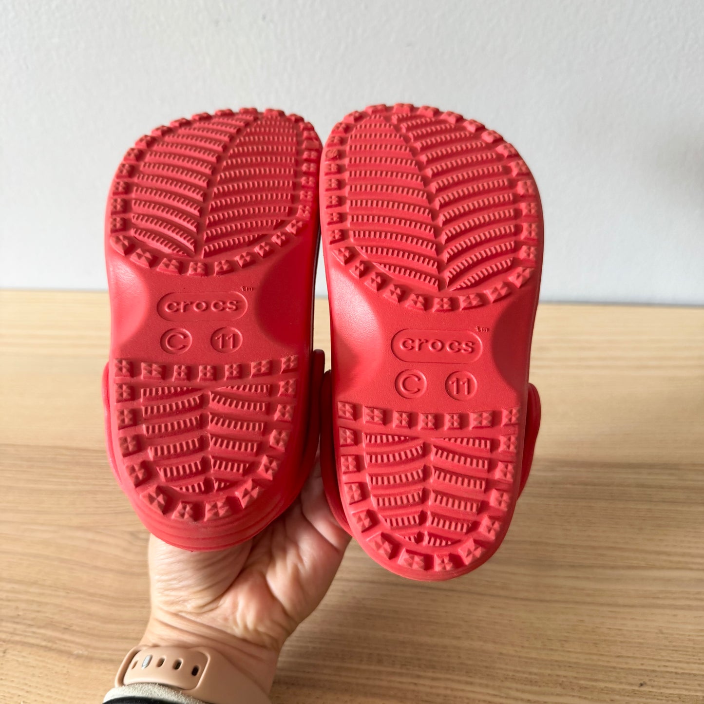 Crocs / Sandals / US11