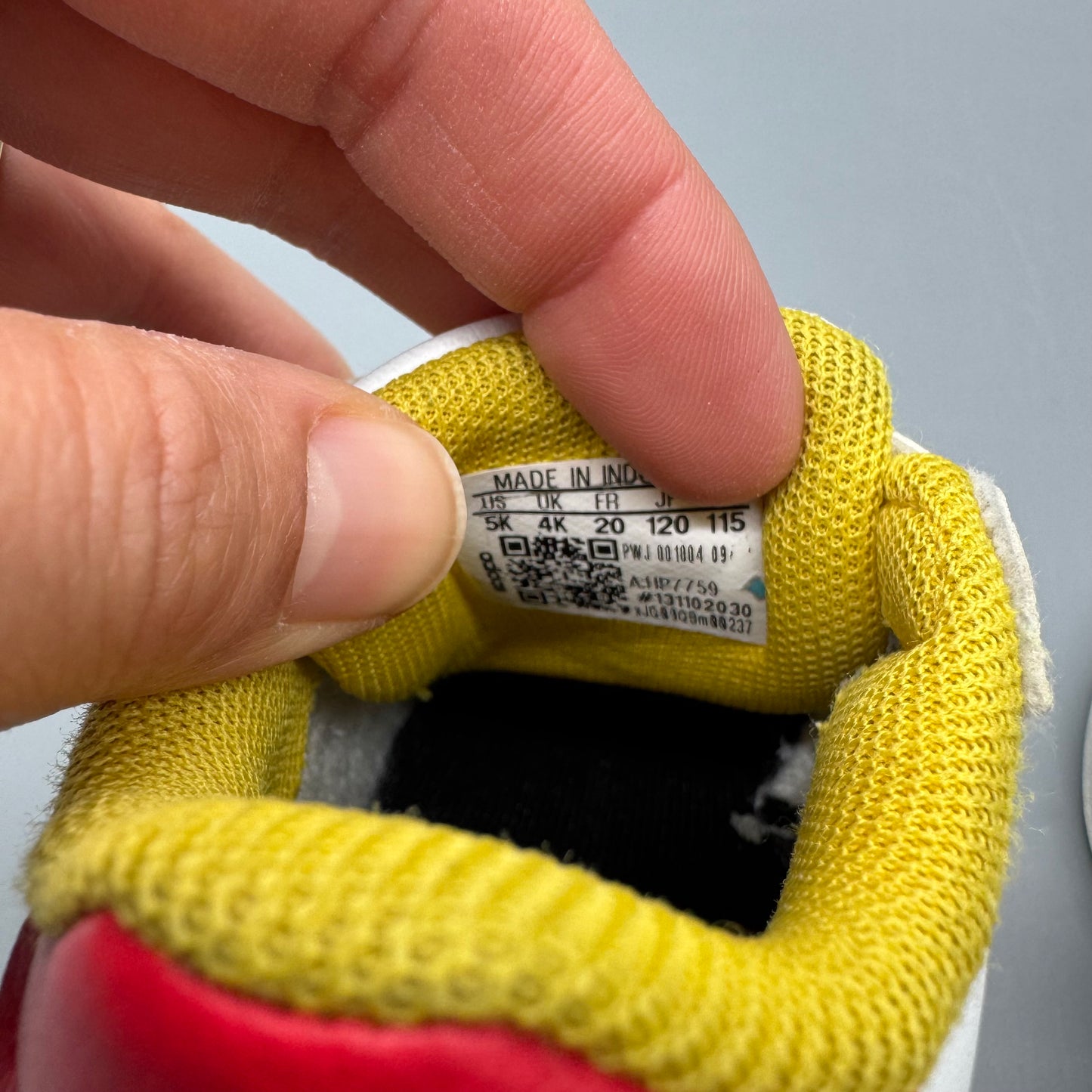 Adidas x Disney / Runner / US5K