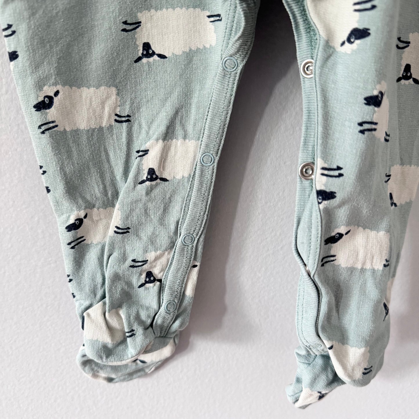 Petit bateau / Sheep long sleeve crew romper / 18M