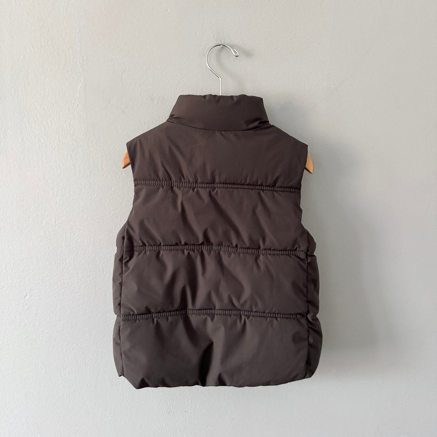Zara / Dark brown puffer vest / 2-3Y