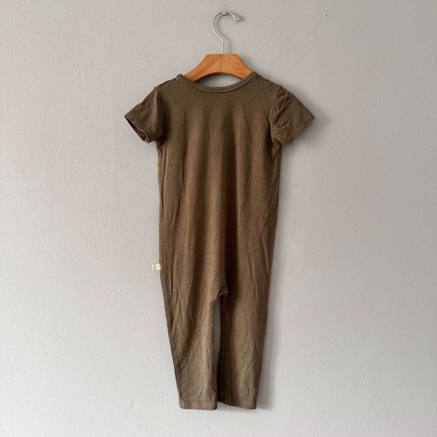 Jax & Lennon / Khaki romper / 12-18M - Mended
