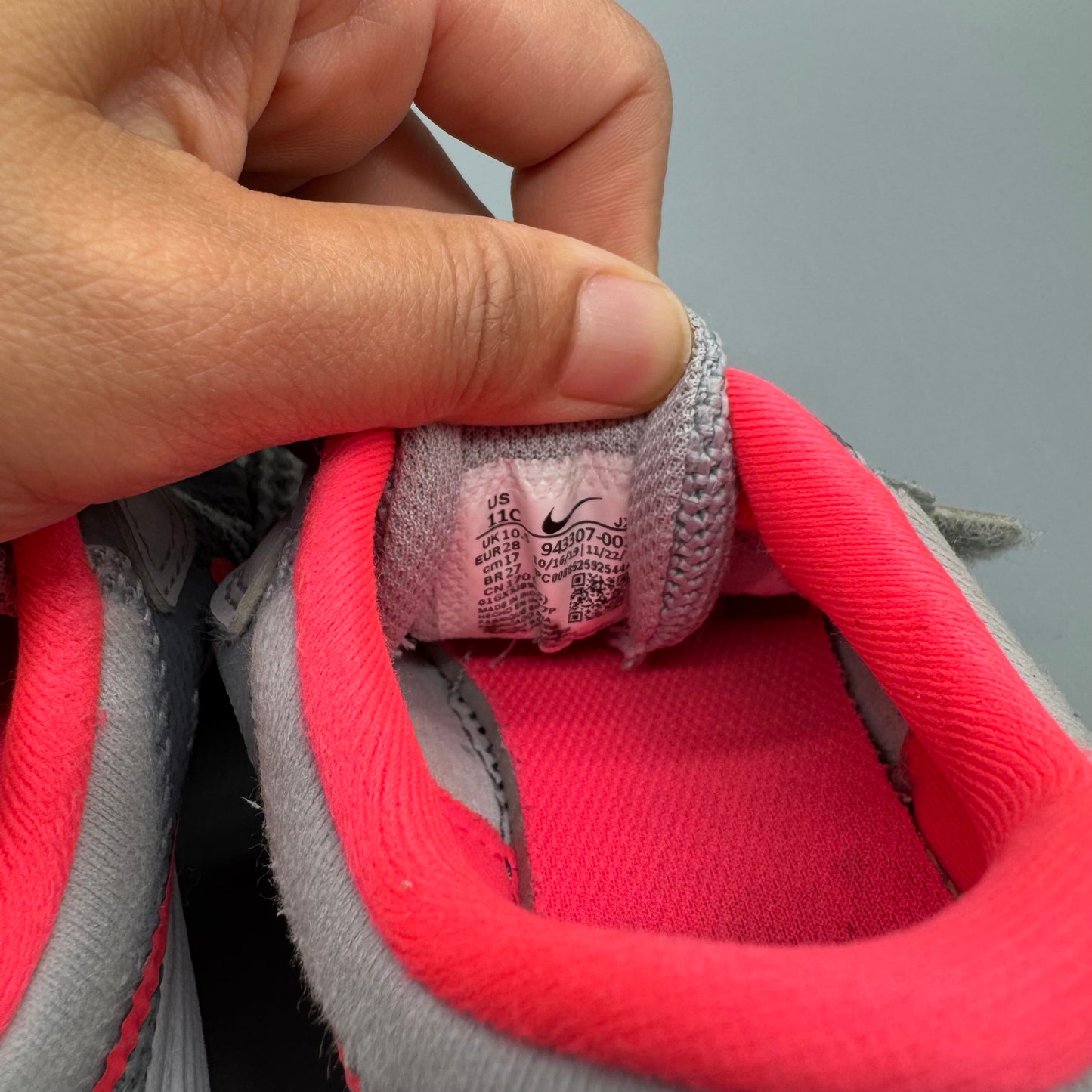 Nike / Revolution 4 / Running Shoes / US11