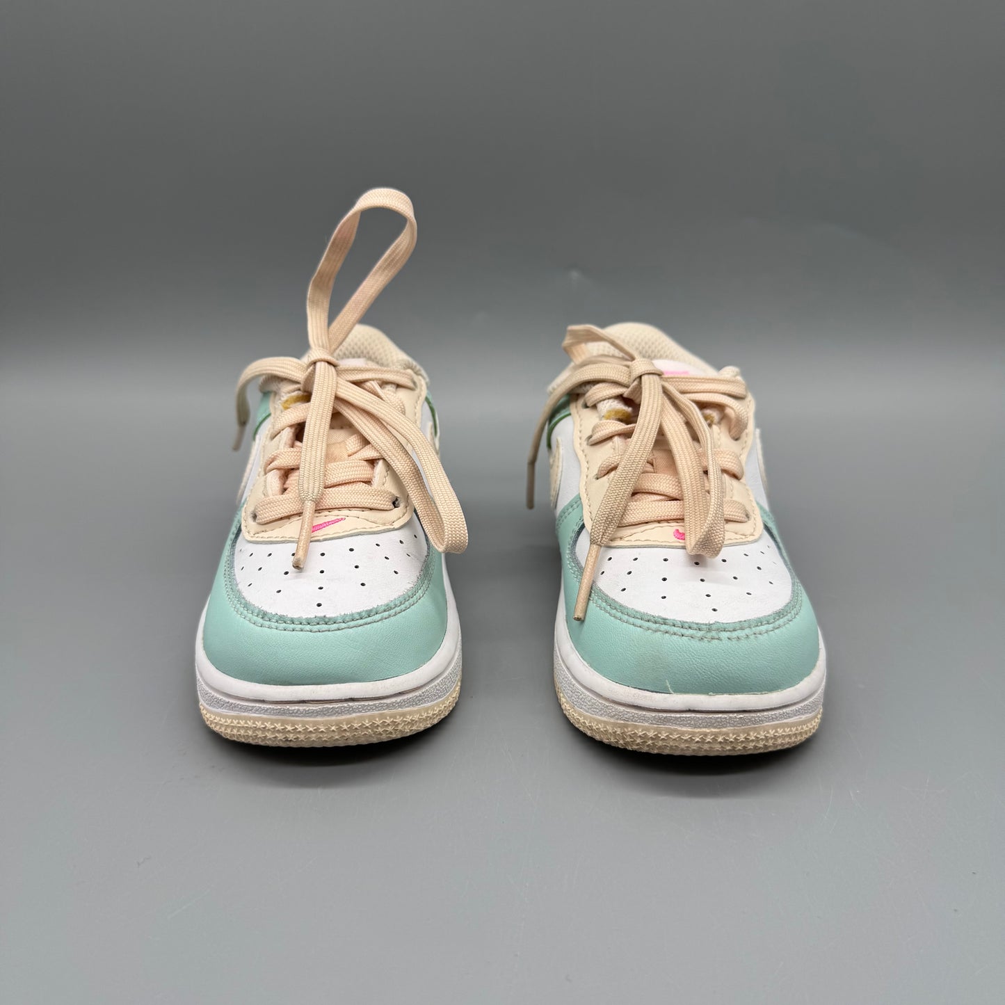 Nike / Air Force 1 / Running Shoes / US7