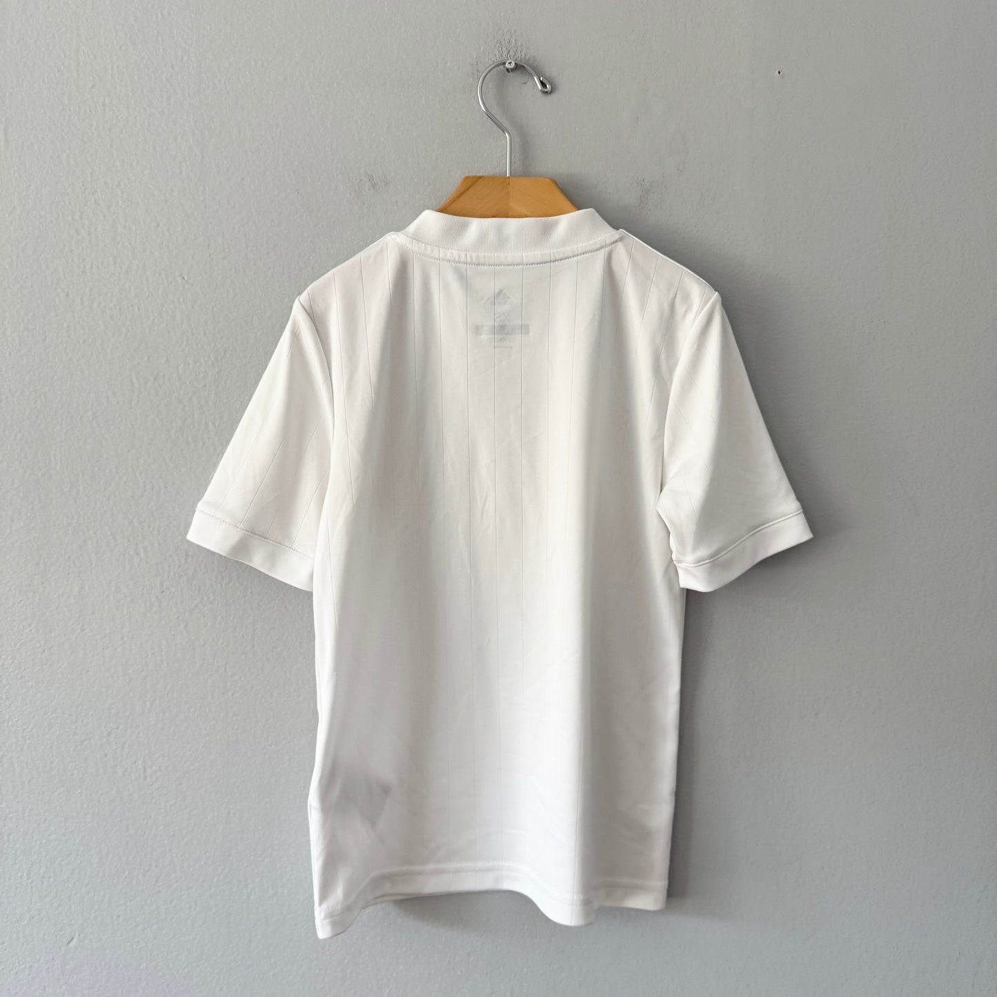 Adidas / White active top / 7-8Y