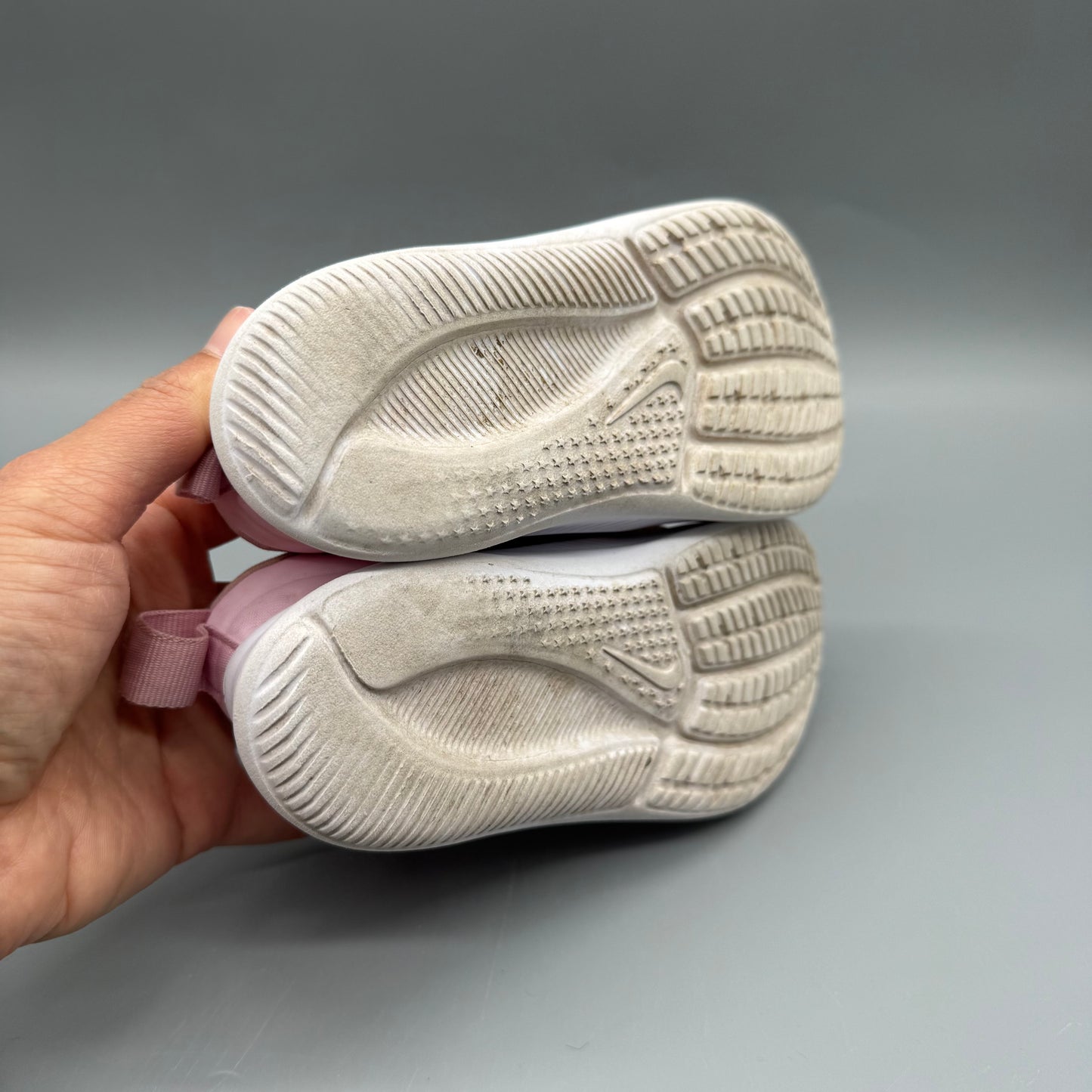 Nike / Running Shoes / US8