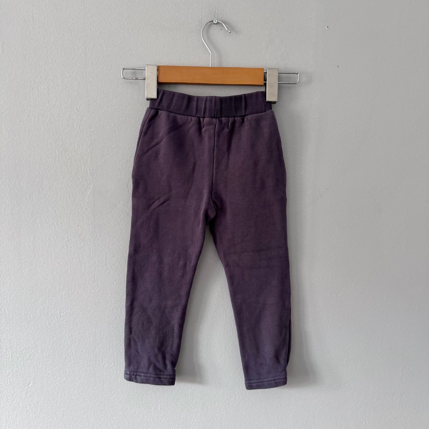 Little Rowe / Dark grey sweatpants / 3Y