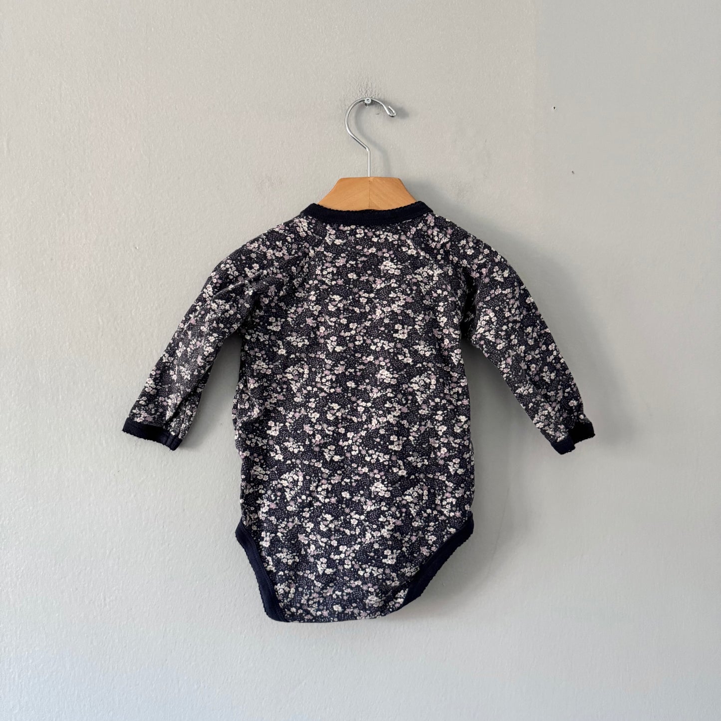Jamie Kay / Navy long sleeve onesie / 2Y