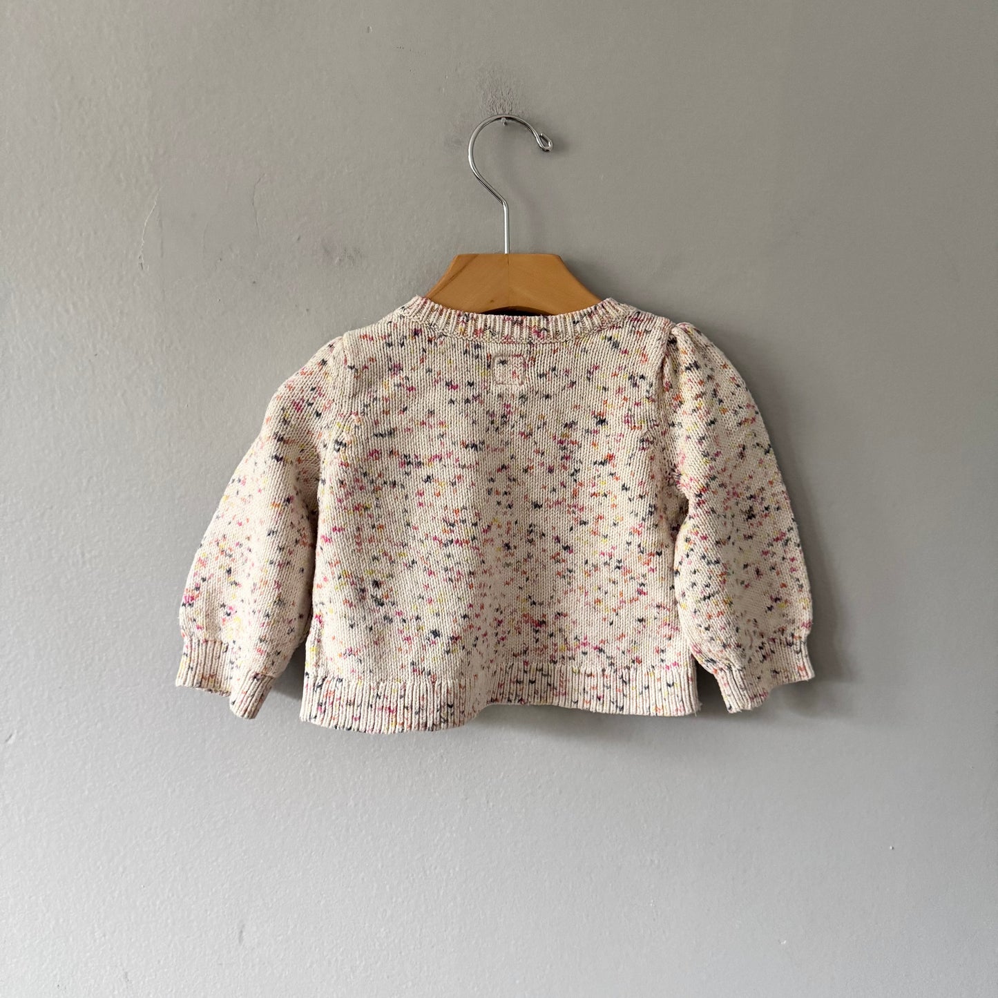 Gap / White sprinkle knit pullover / 6-12M