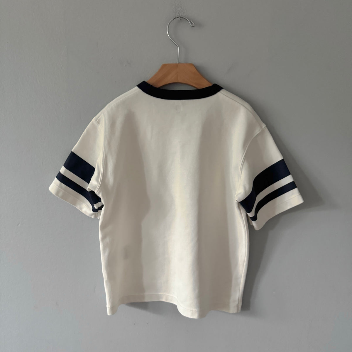 Uniqlo / Best kicker T-shirt / 5-6Y