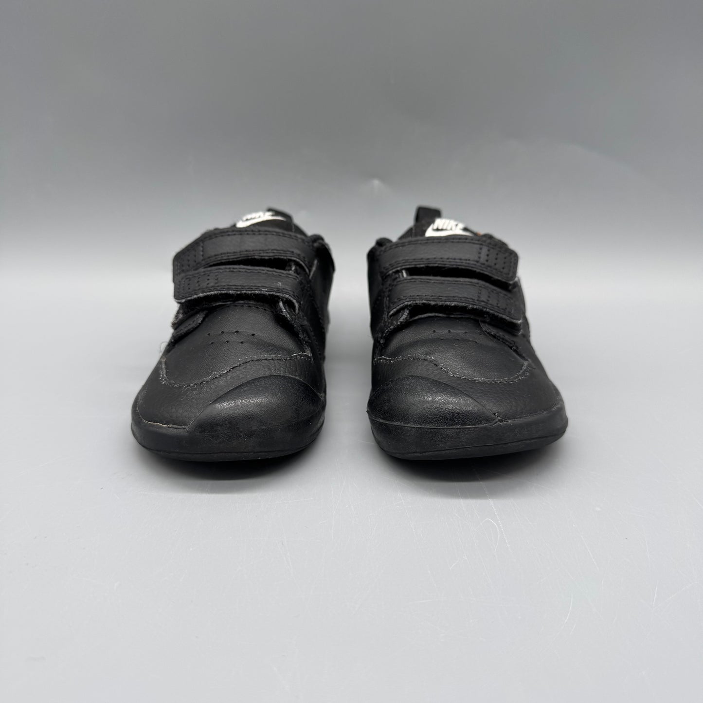 Nike / Running Shoes / US8