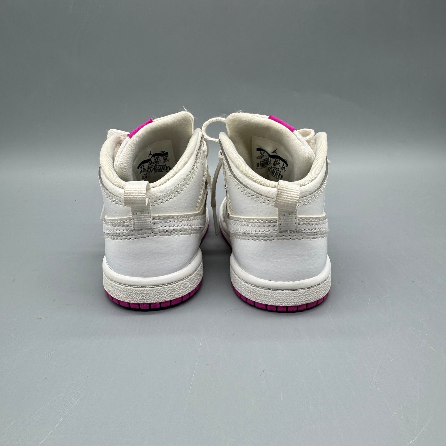Nike / Air Jordan / Running Shoes / US7