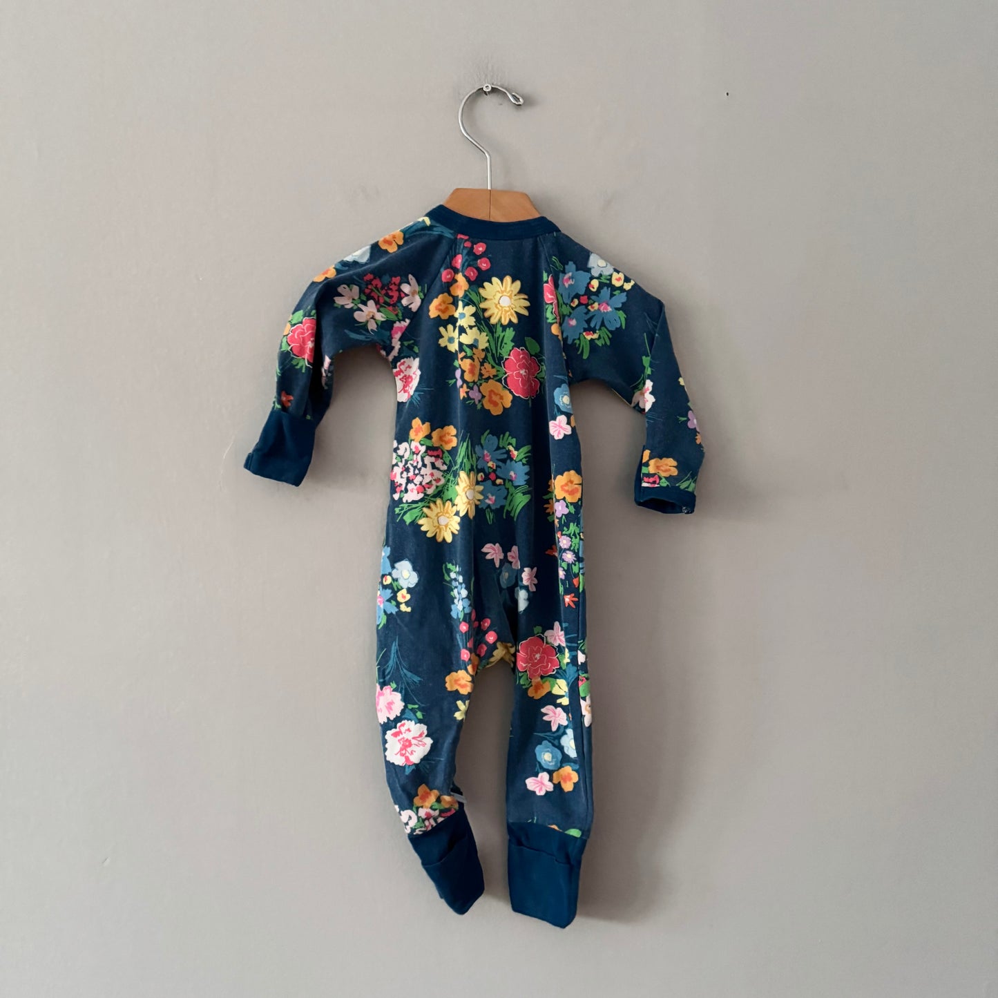 Bonds / Navy floral wondersuit / 3-6M