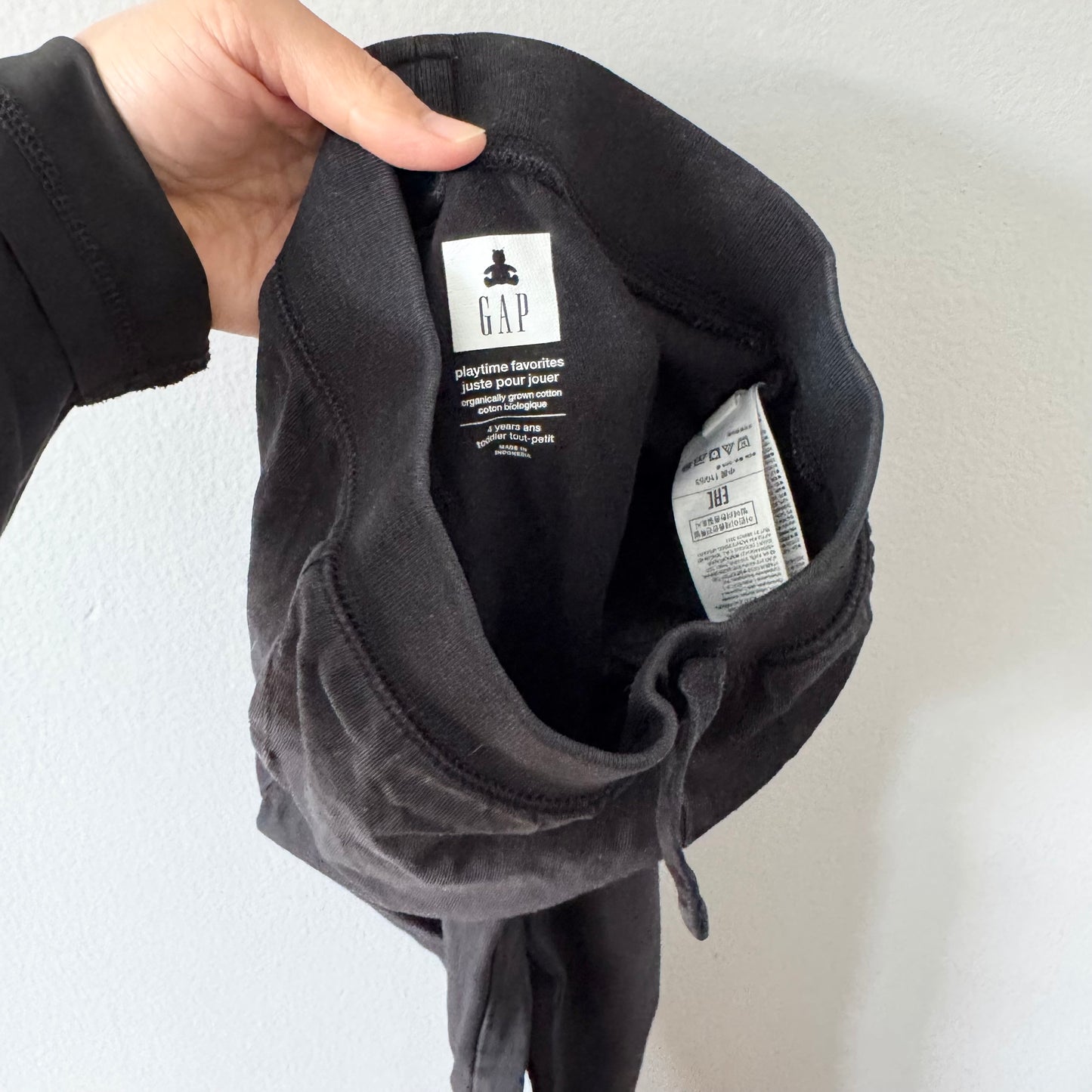 Gap / Black cotton pants / 4Y