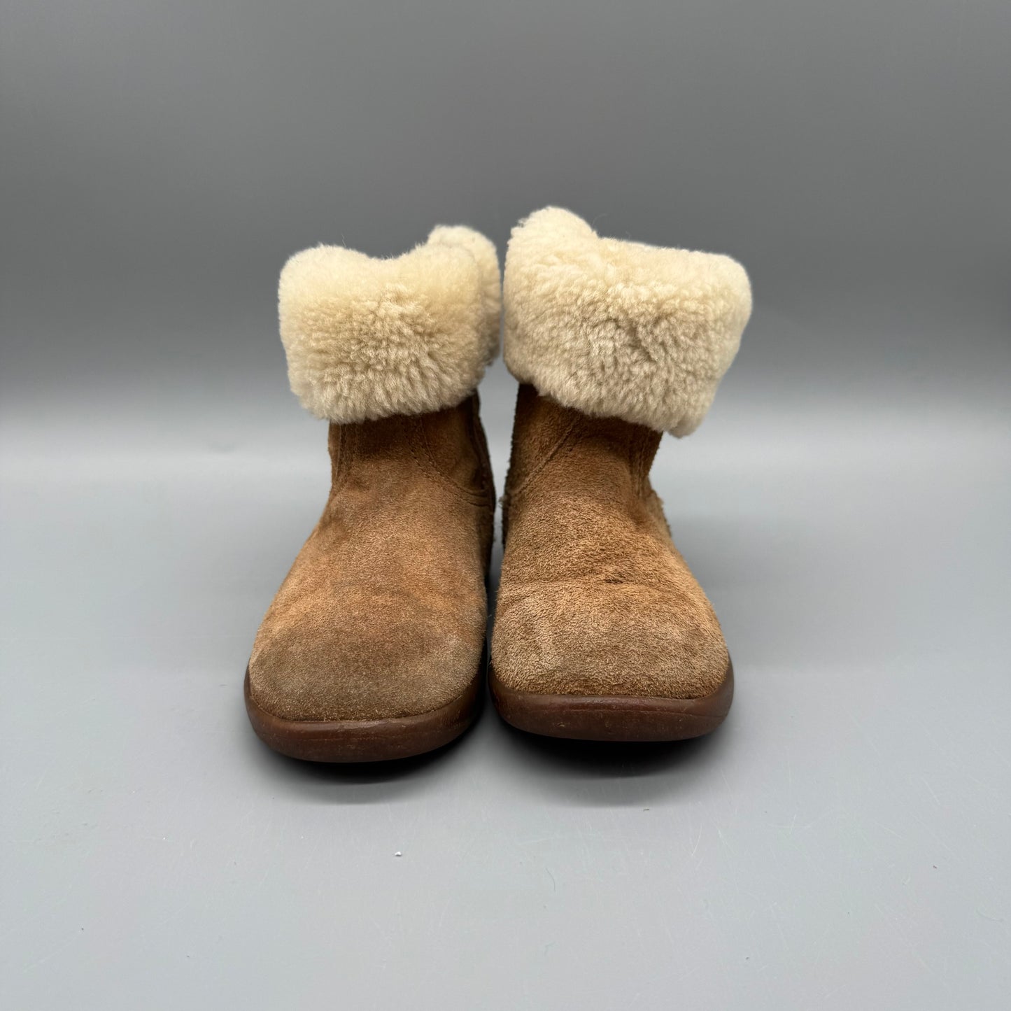 UGG / Boots / US7