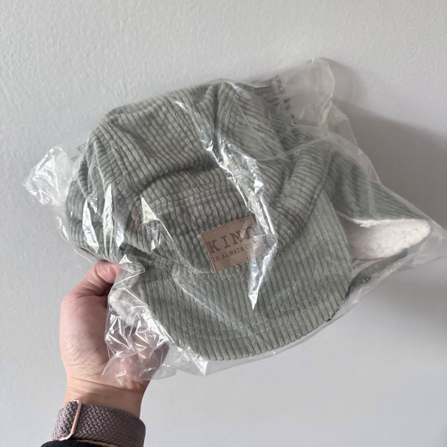 H&M / Khaki corduroy cap / 2-4Y - New with tag