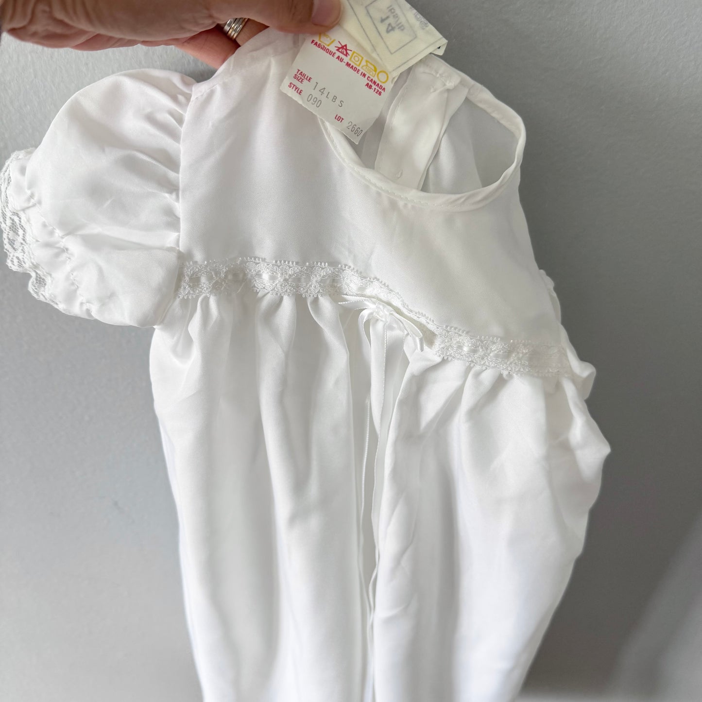 Vintage / Sear's white dress / 14lbs