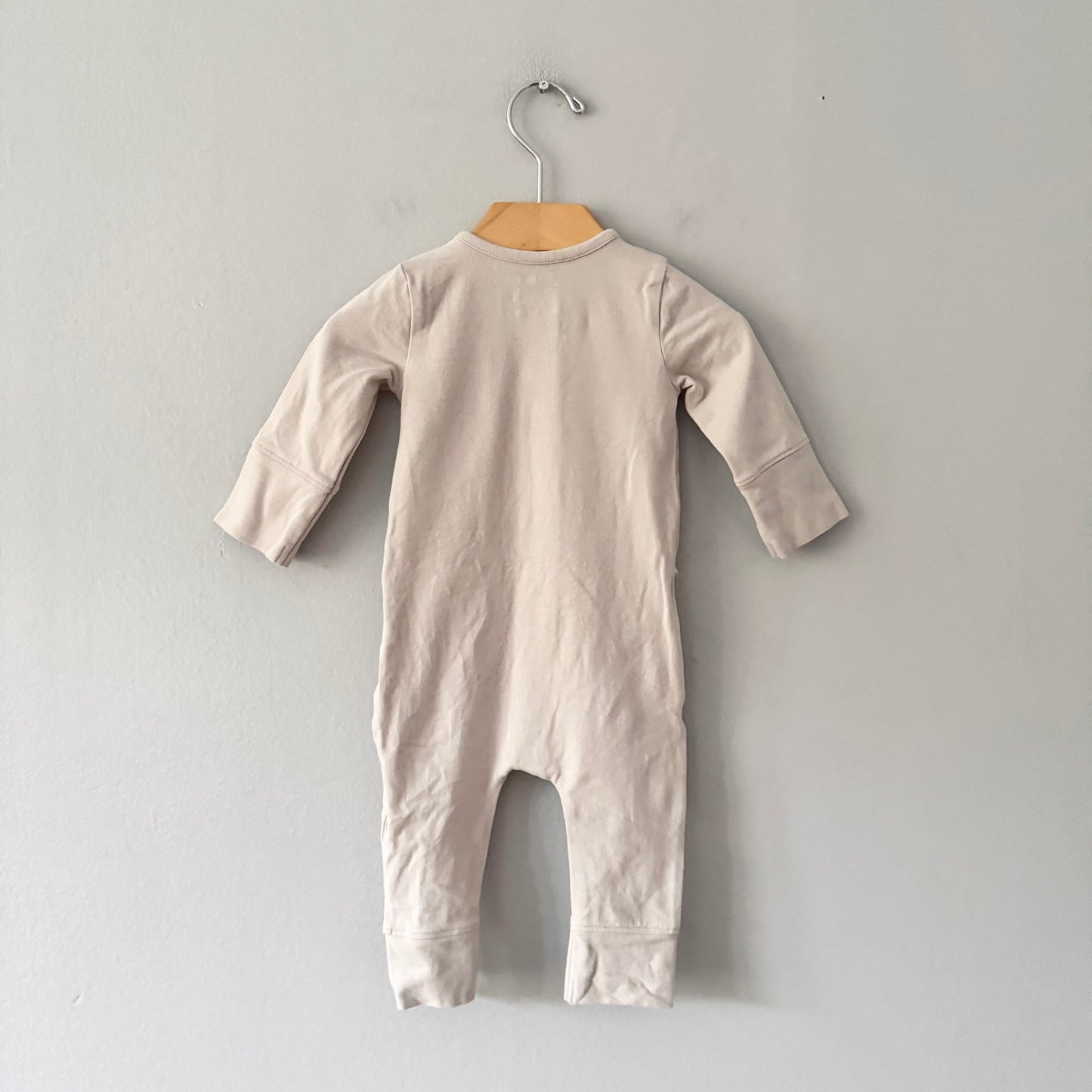Pehr / Light beige romper / 3-6M
