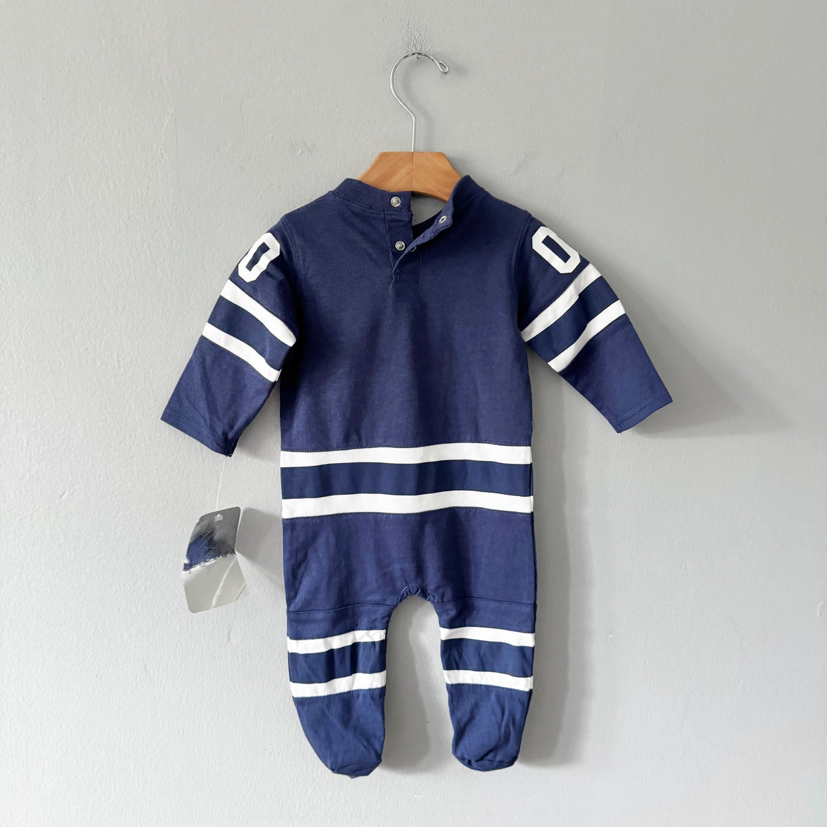 NHL / Toronto Maple Leafs romper / 0-3M - New with tag