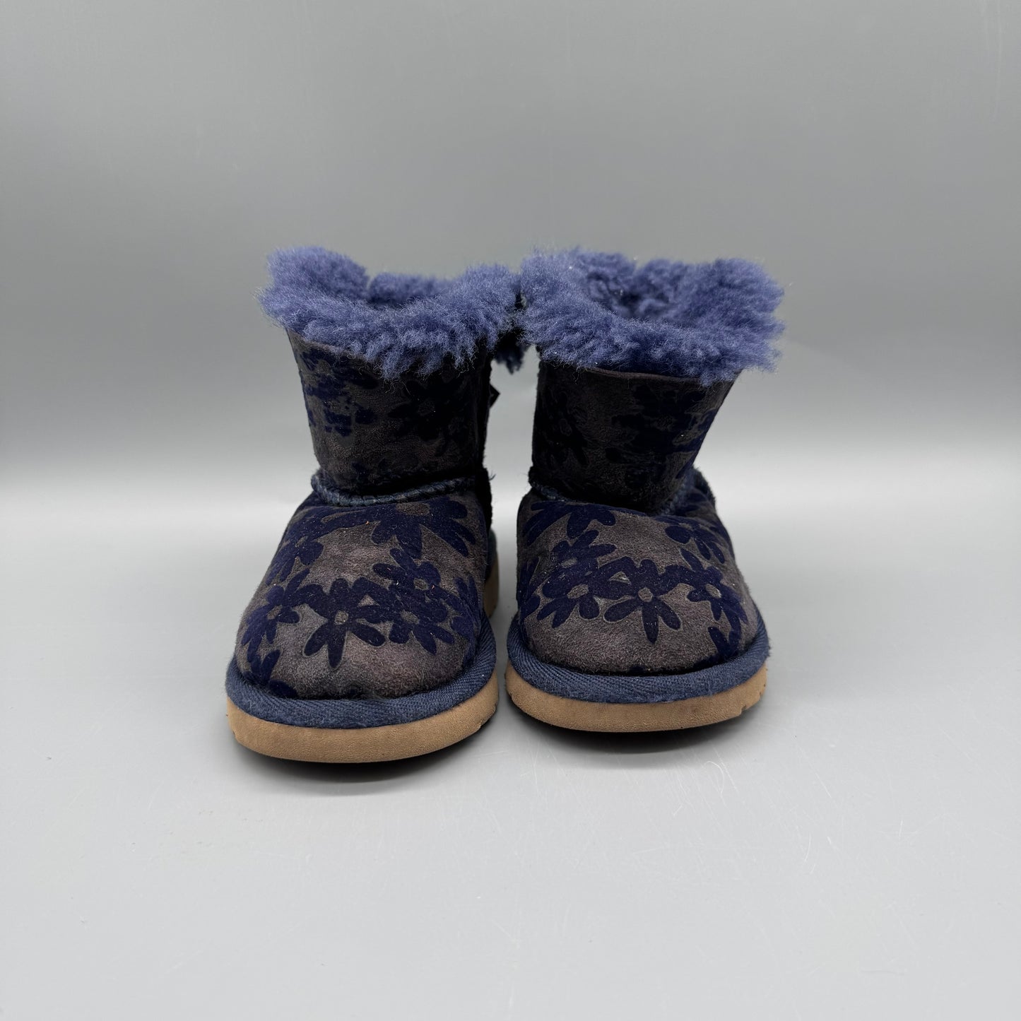 UGG / Boots / US7