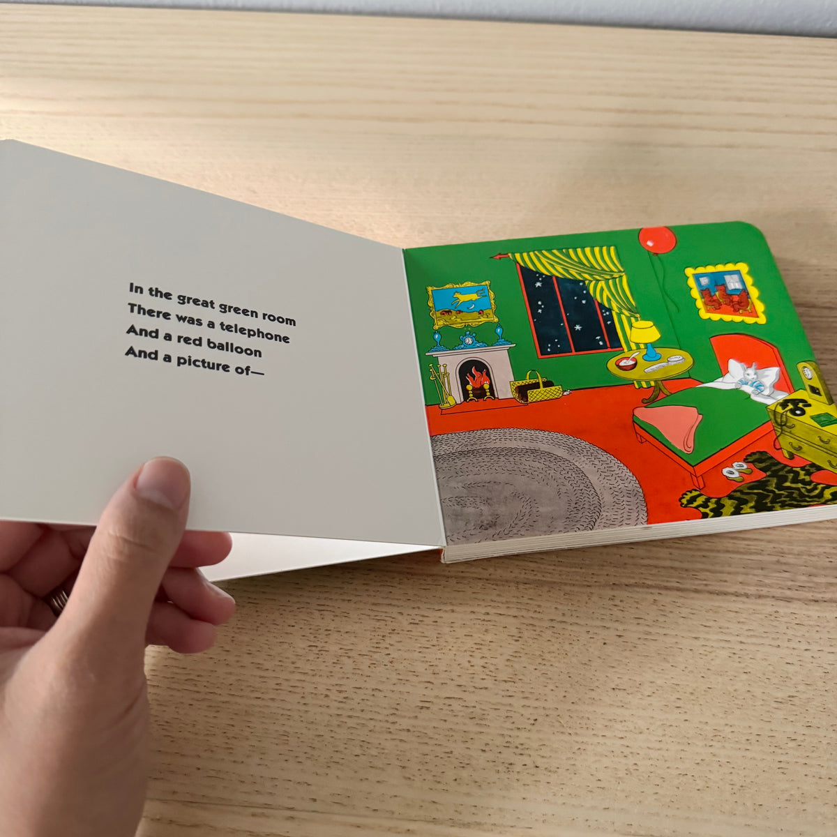 Goodnight Moon / Margaret Wise Brown