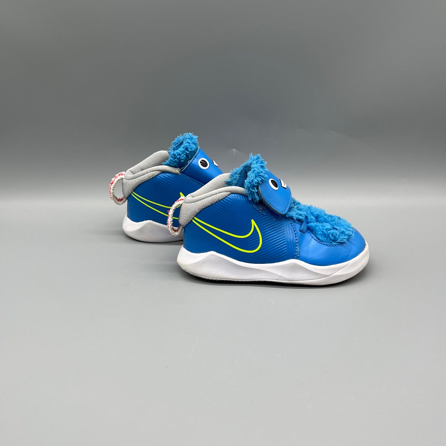Nike / Team Hustle D 9 Lil Fast n Furry / Runner / US8