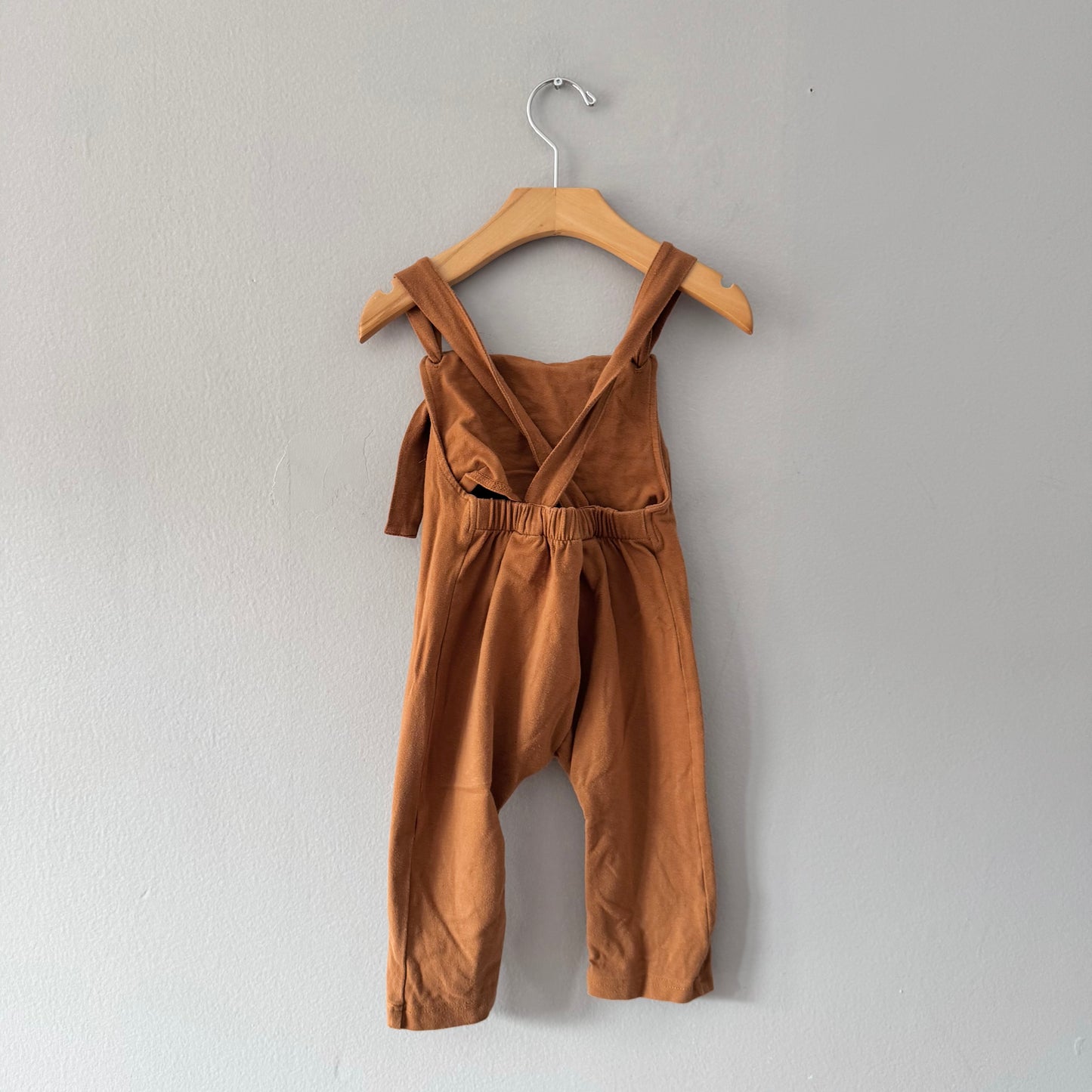 Sans marque / Salopette marron / 3T