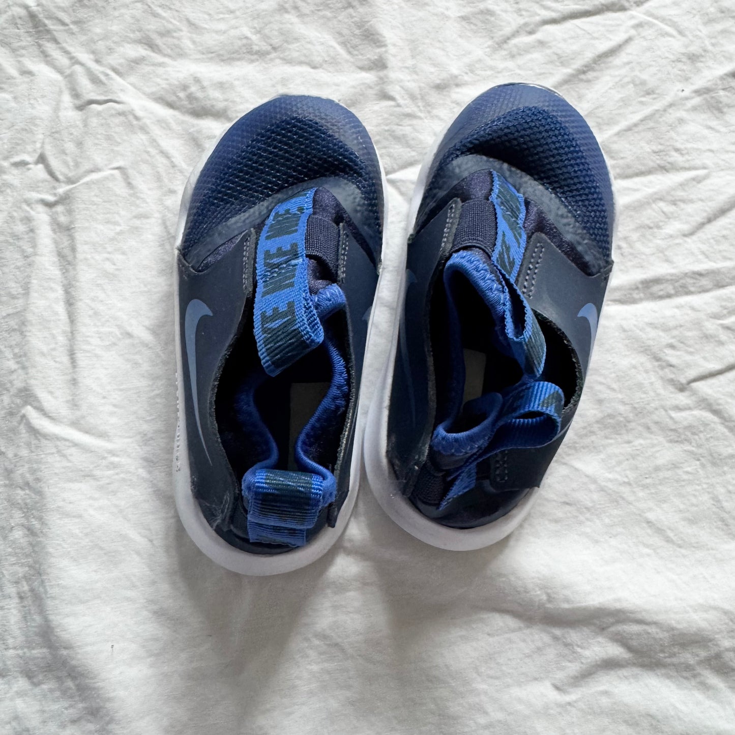 Nike / Running Shoes / US7