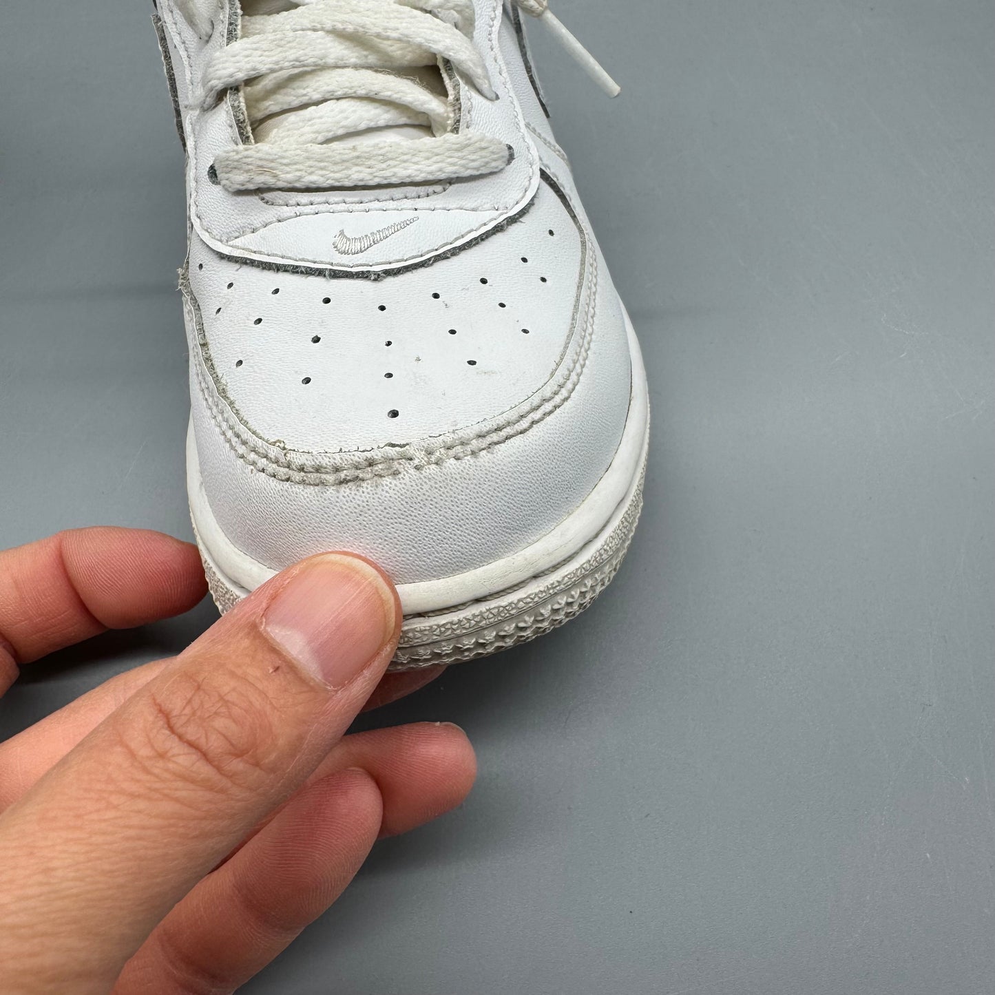 Nike / Air Force 1 / Running Shoes / US10