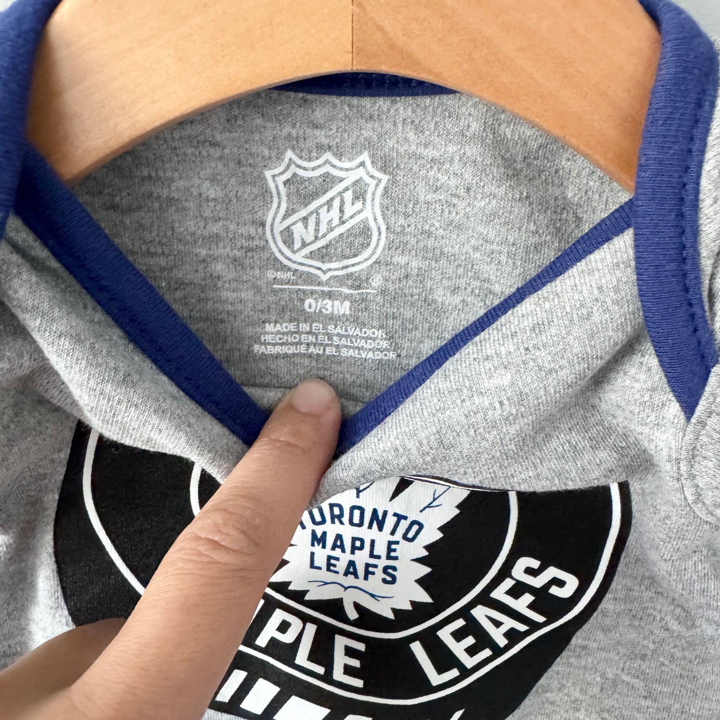 NHL / Toronto Maple Leafs onesie / 0-3M