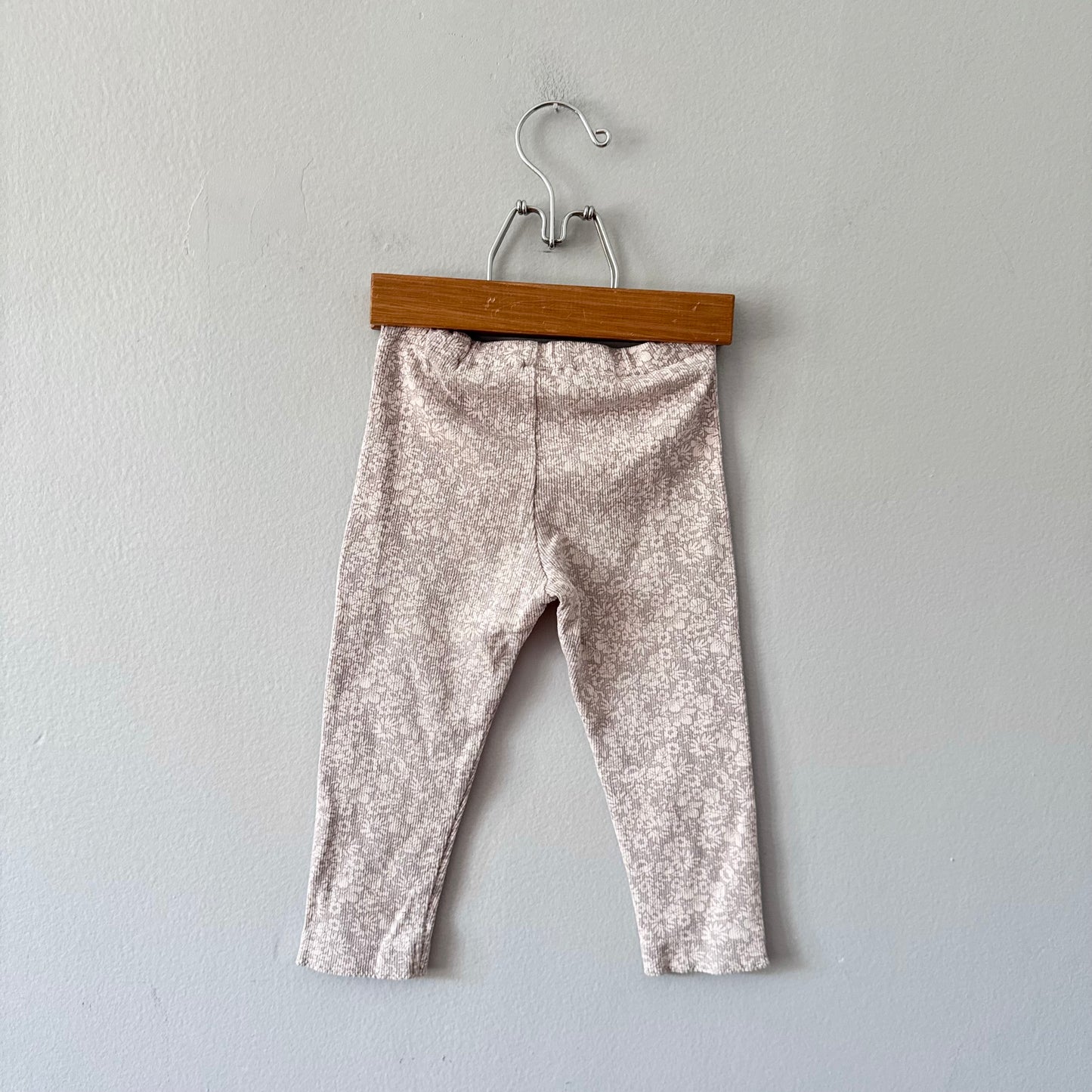 H&M / Light grey x floral leggings / 18-24M