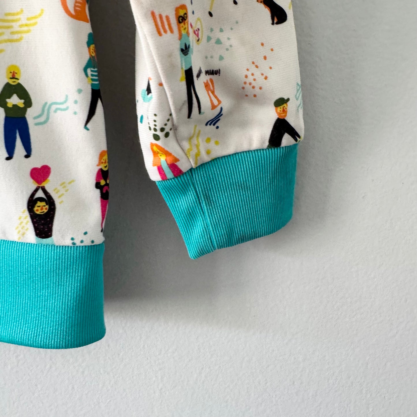 Adidas / White x pattern track suit top / 3-4Y