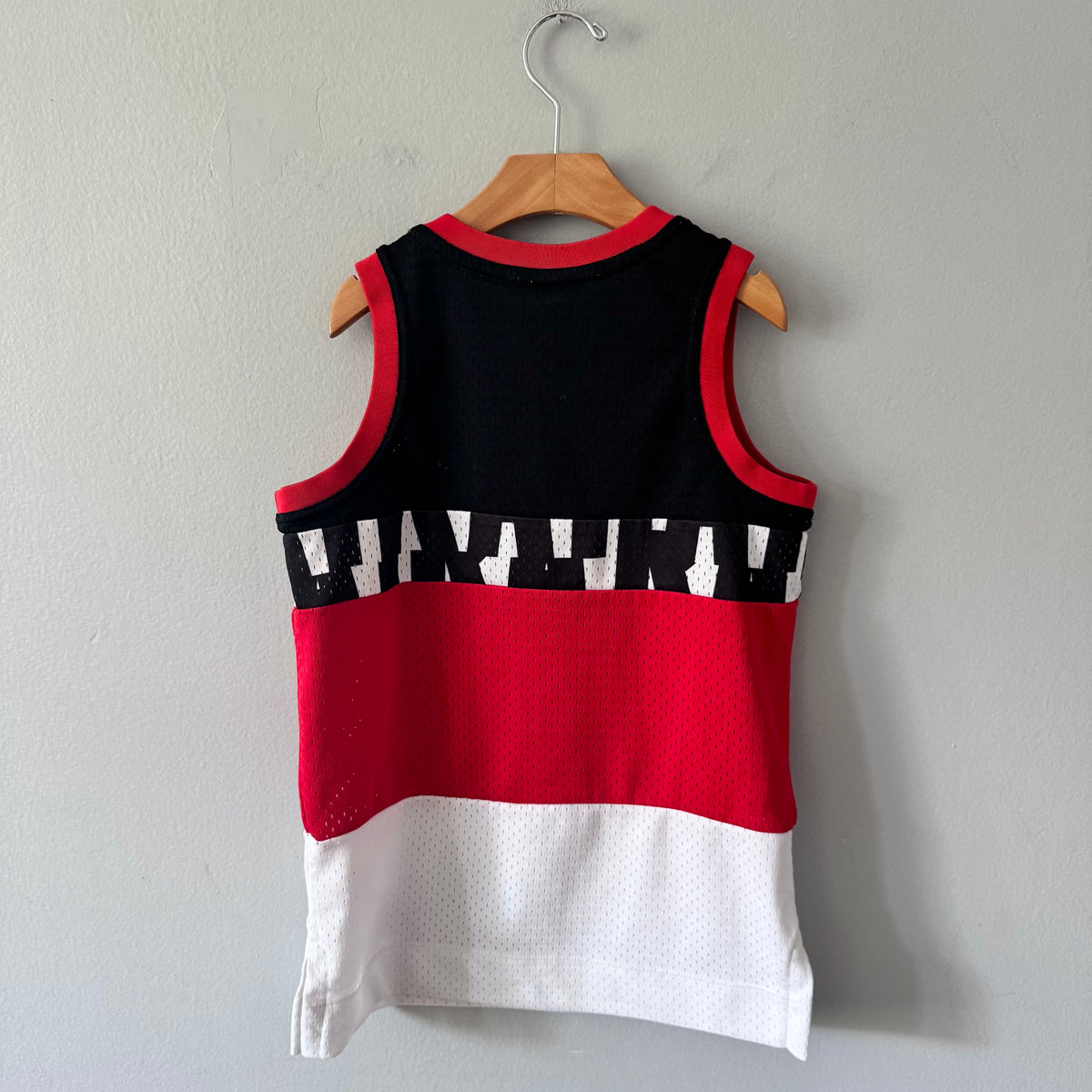 Nike / Black white red mesh tank / 8Y