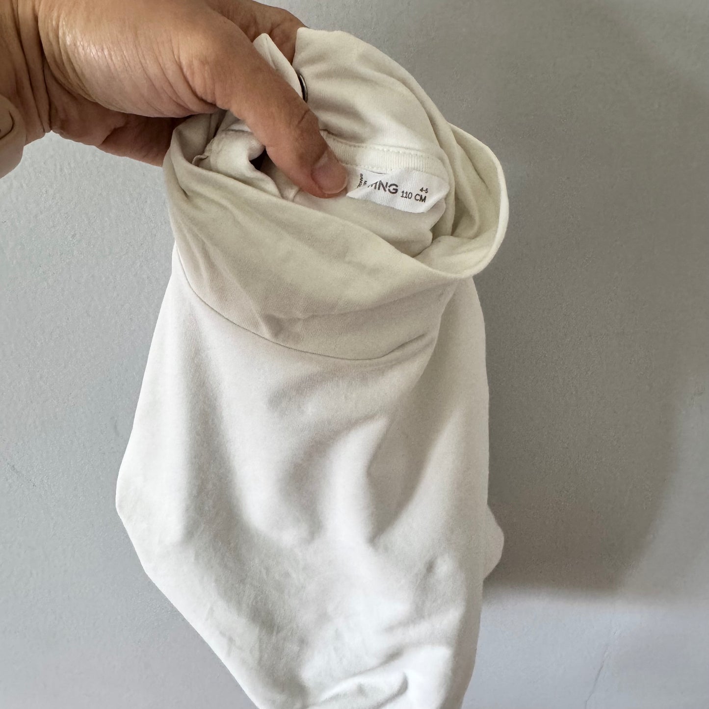 Mango / White turtle neck long sleeve / 4-5Y