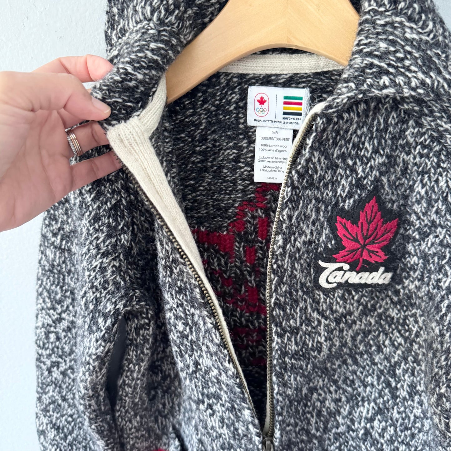 Hudson's bay / Black salt and pepper knit jacket / 5-6Y
