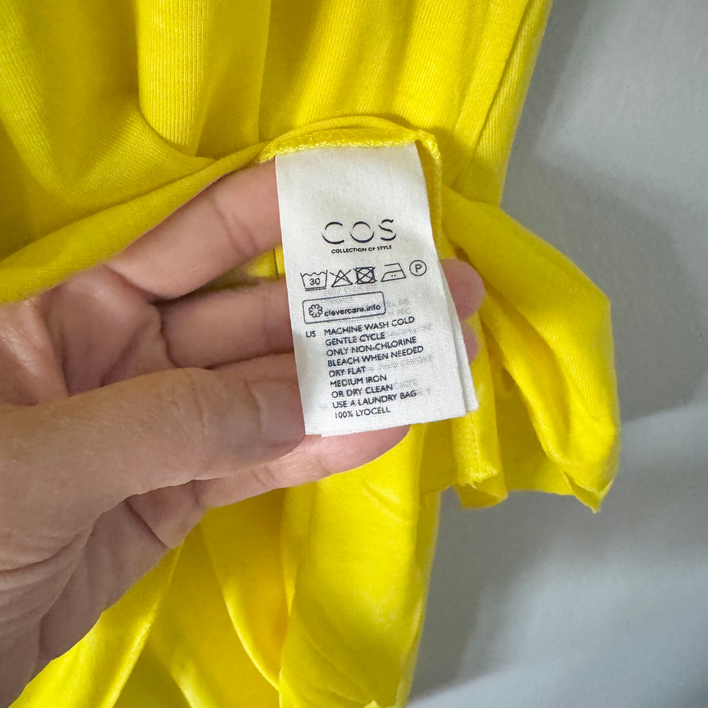 COS / Yellow short sleeve top / Women L