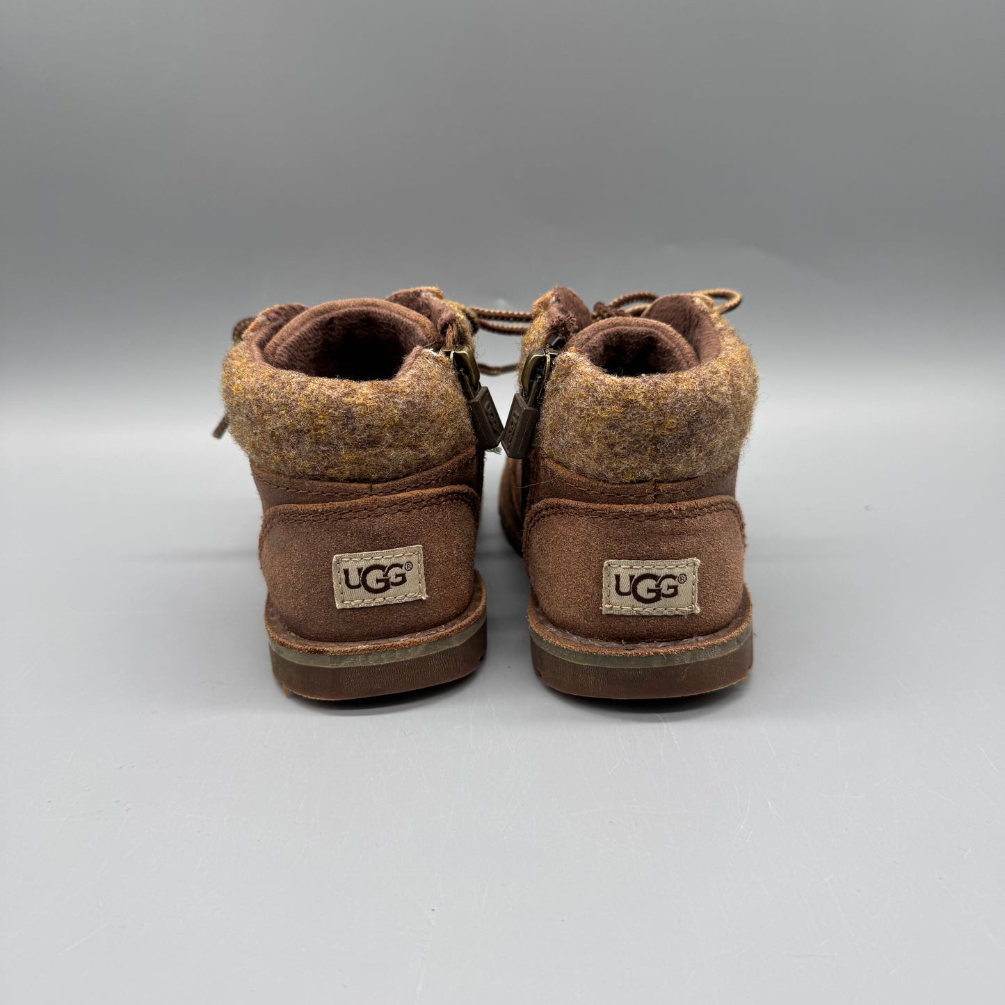 UGG / Boots / US9