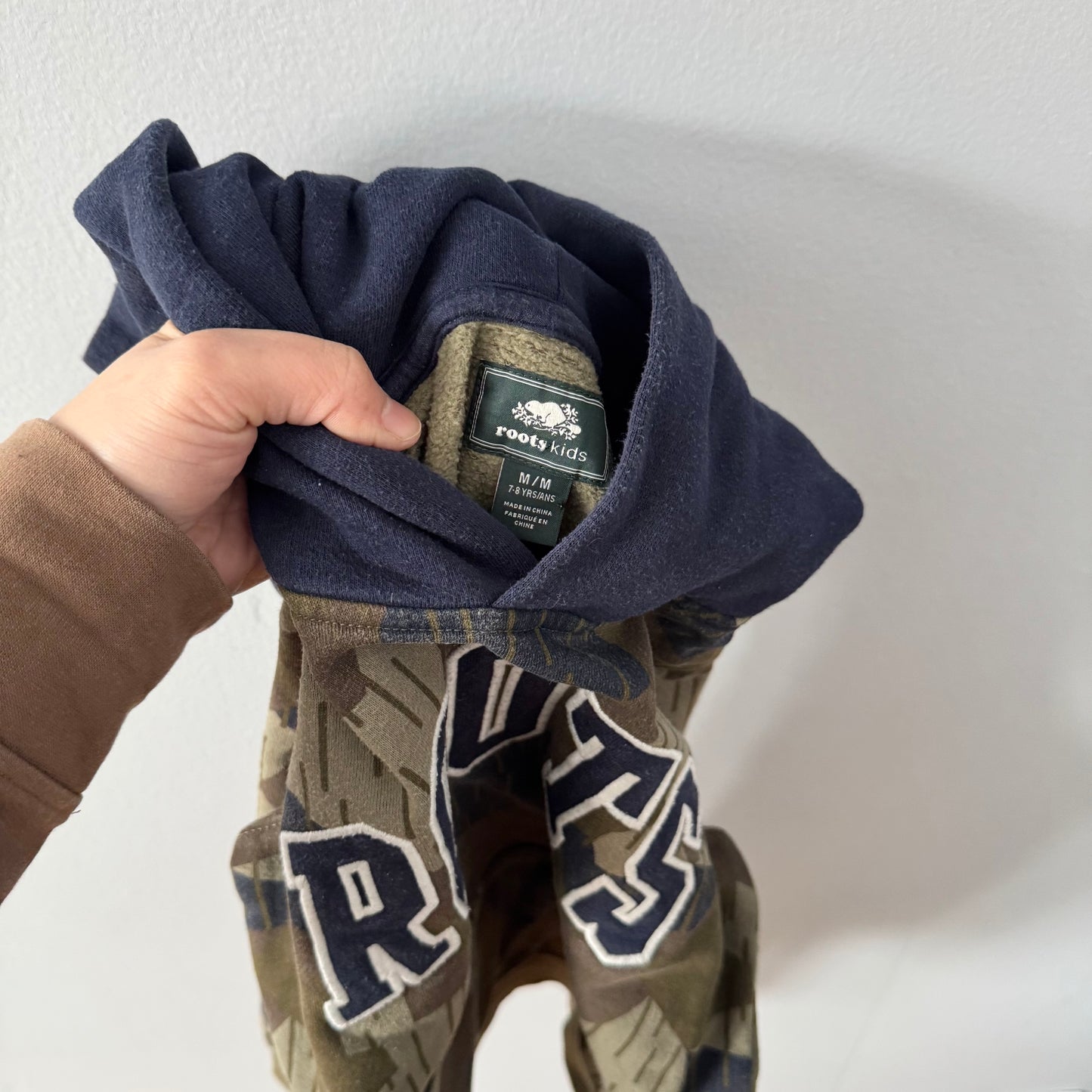 Roots / Brown x navy hoodie / 7-8Y