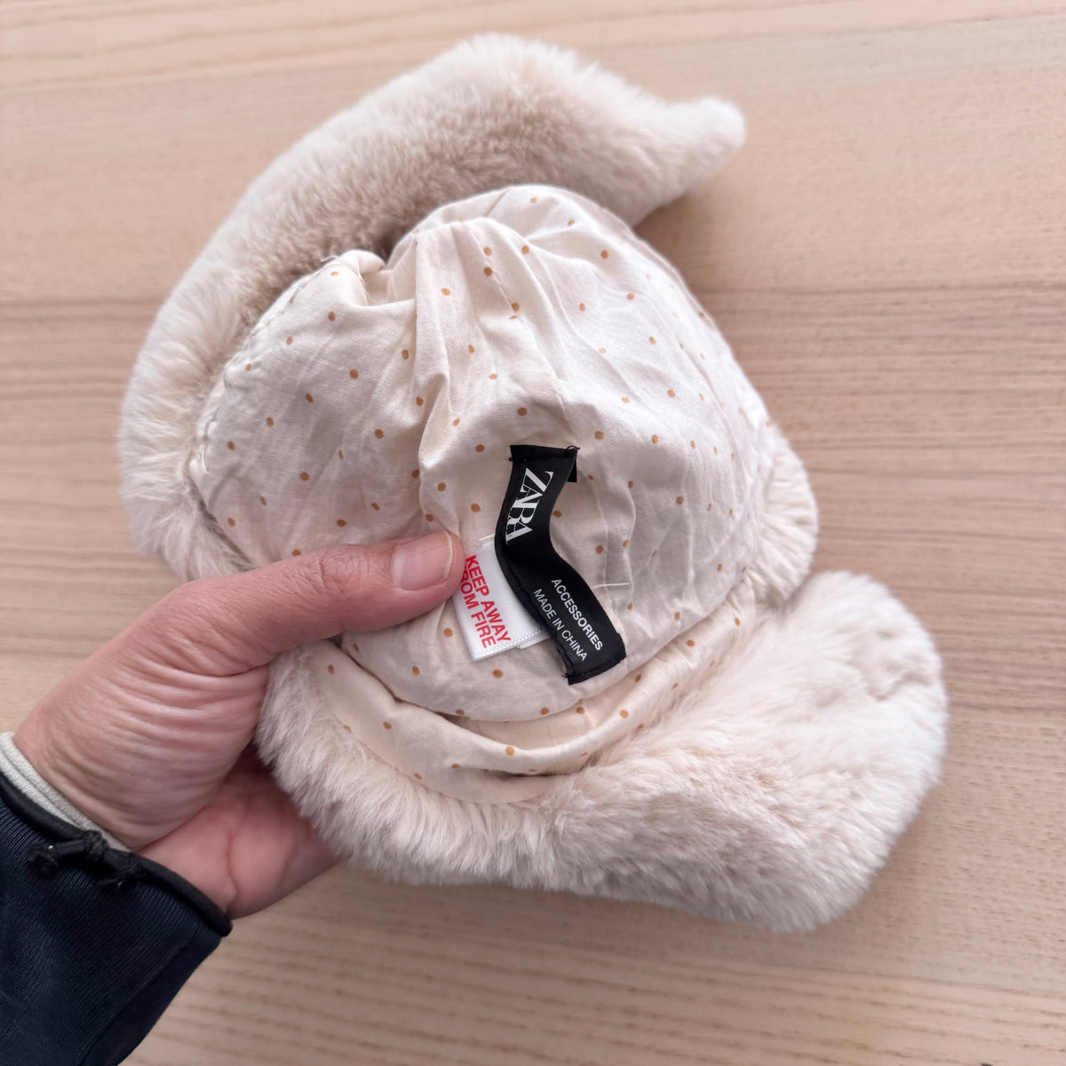 Zara / Sherpa hat / 12-24M