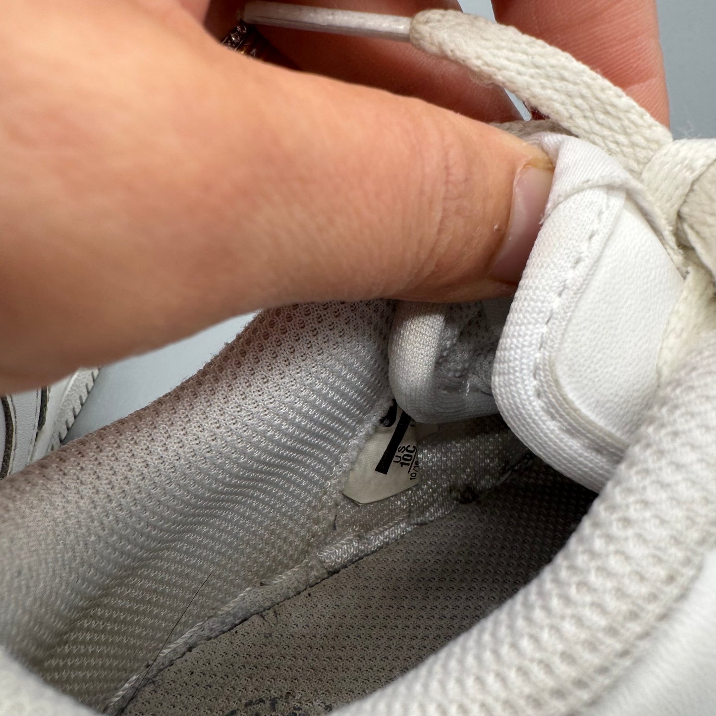 Nike / Air Force 1 / Running Shoes / US10