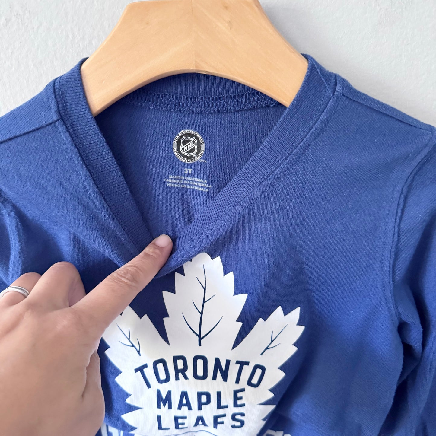 NHL / Toronto Maple Leafs long sleeve top / 3T