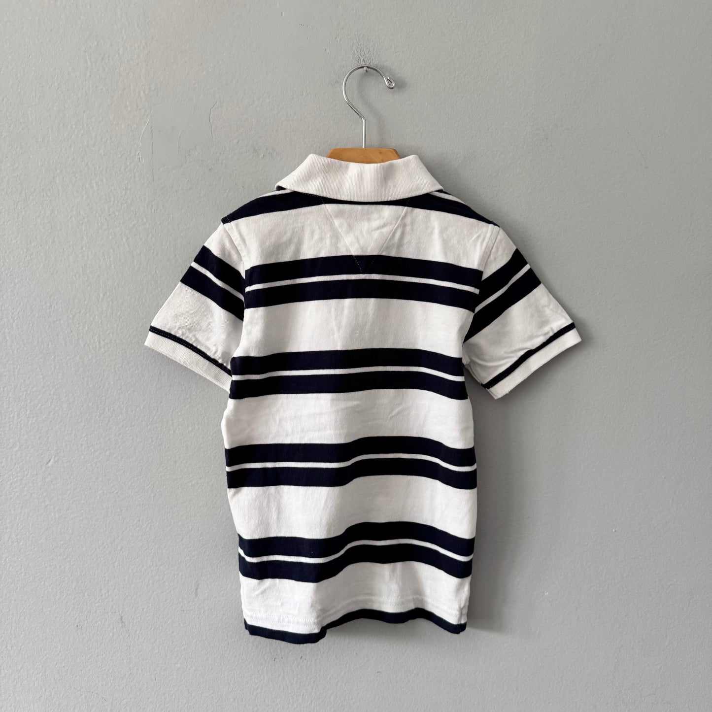 Tommy Hilfiger / White x navy stripe shirt / 4-5Y